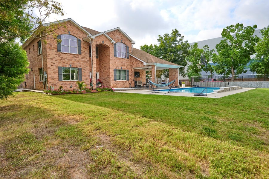 Property photo for 5359 Allen Genoa Road, Houston, TX
