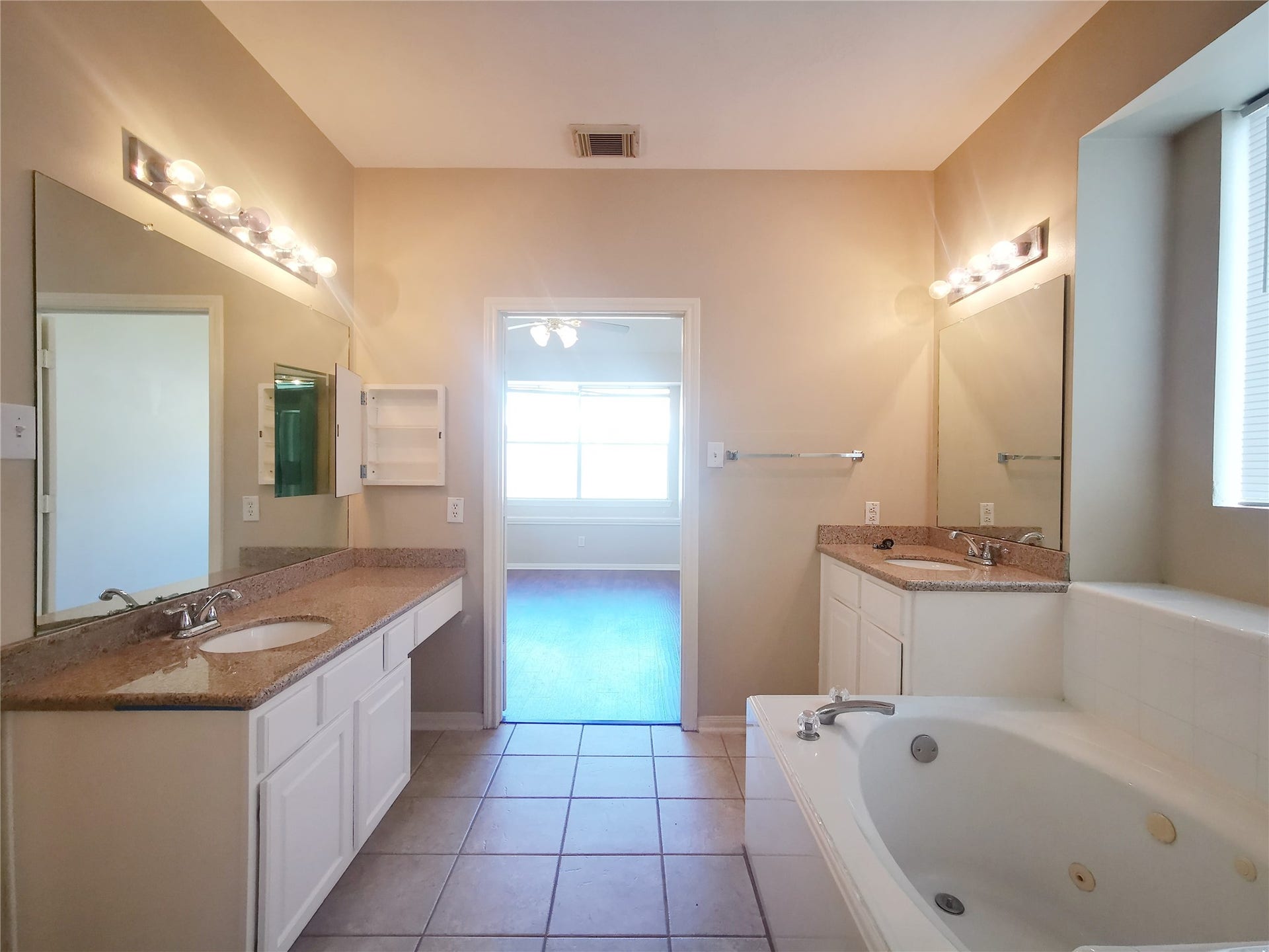 802 Portsmouth Drive, Pearland, TX 77584 802 Portsmouth Drive, Pearland, TX 77584