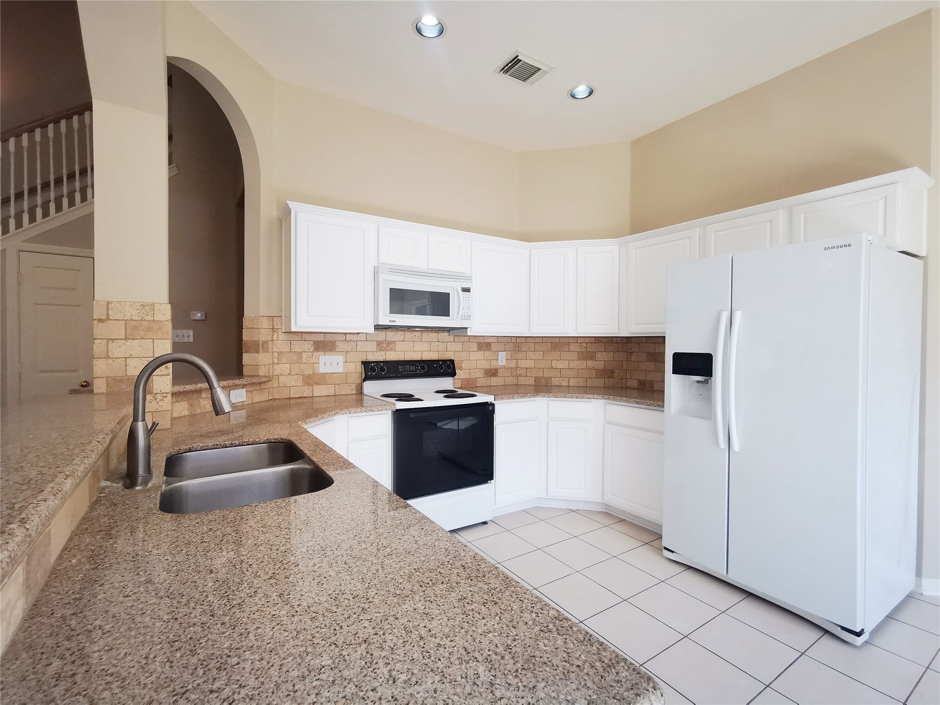 802 Portsmouth Drive, Pearland, TX 77584 802 Portsmouth Drive, Pearland, TX 77584