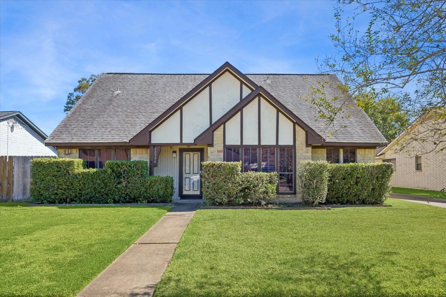 Property photo for 10334 Sageglow Drive, Houston, TX