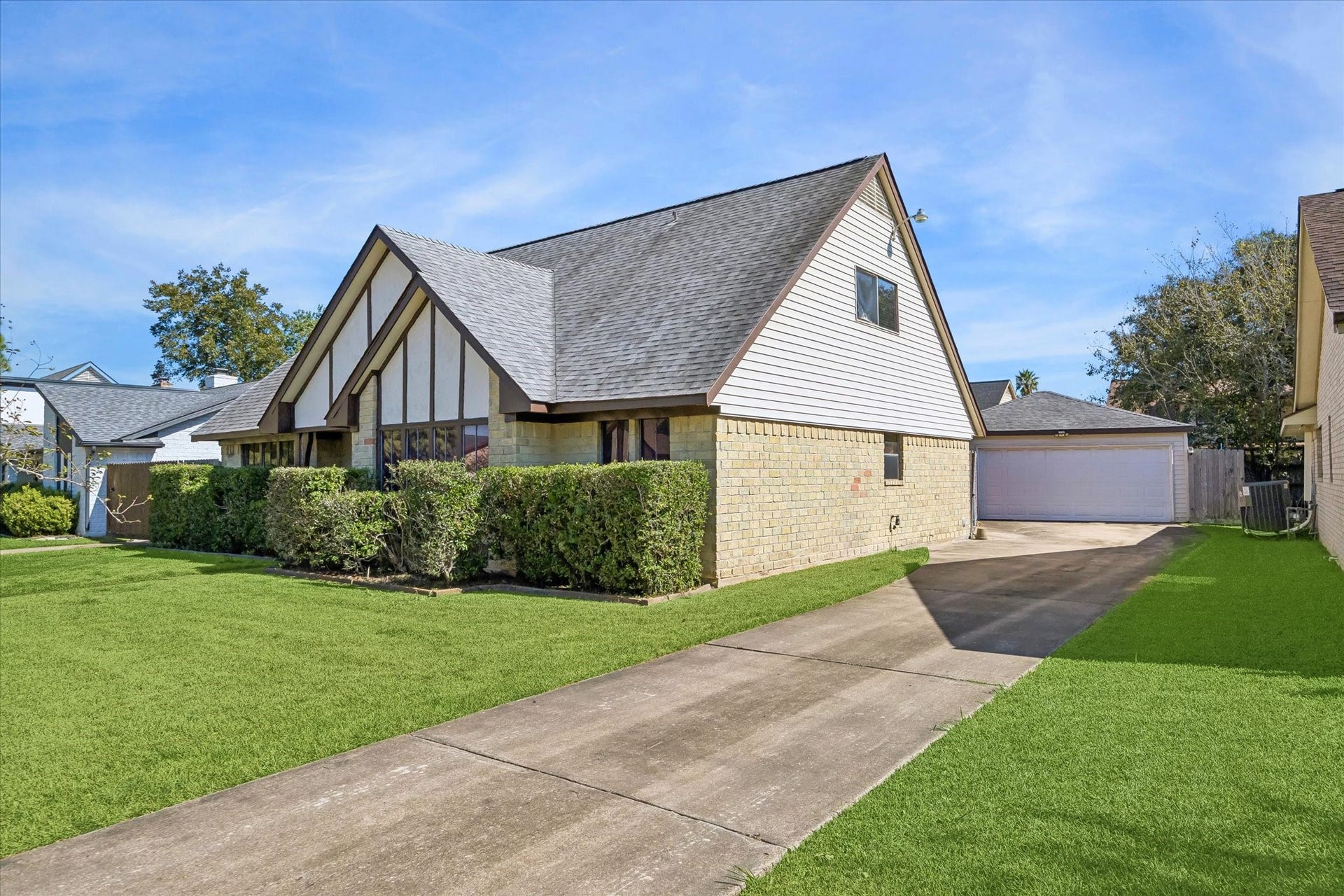 10334 Sageglow Drive, Houston, TX 77089 10334 Sageglow Drive, Houston, TX 77089