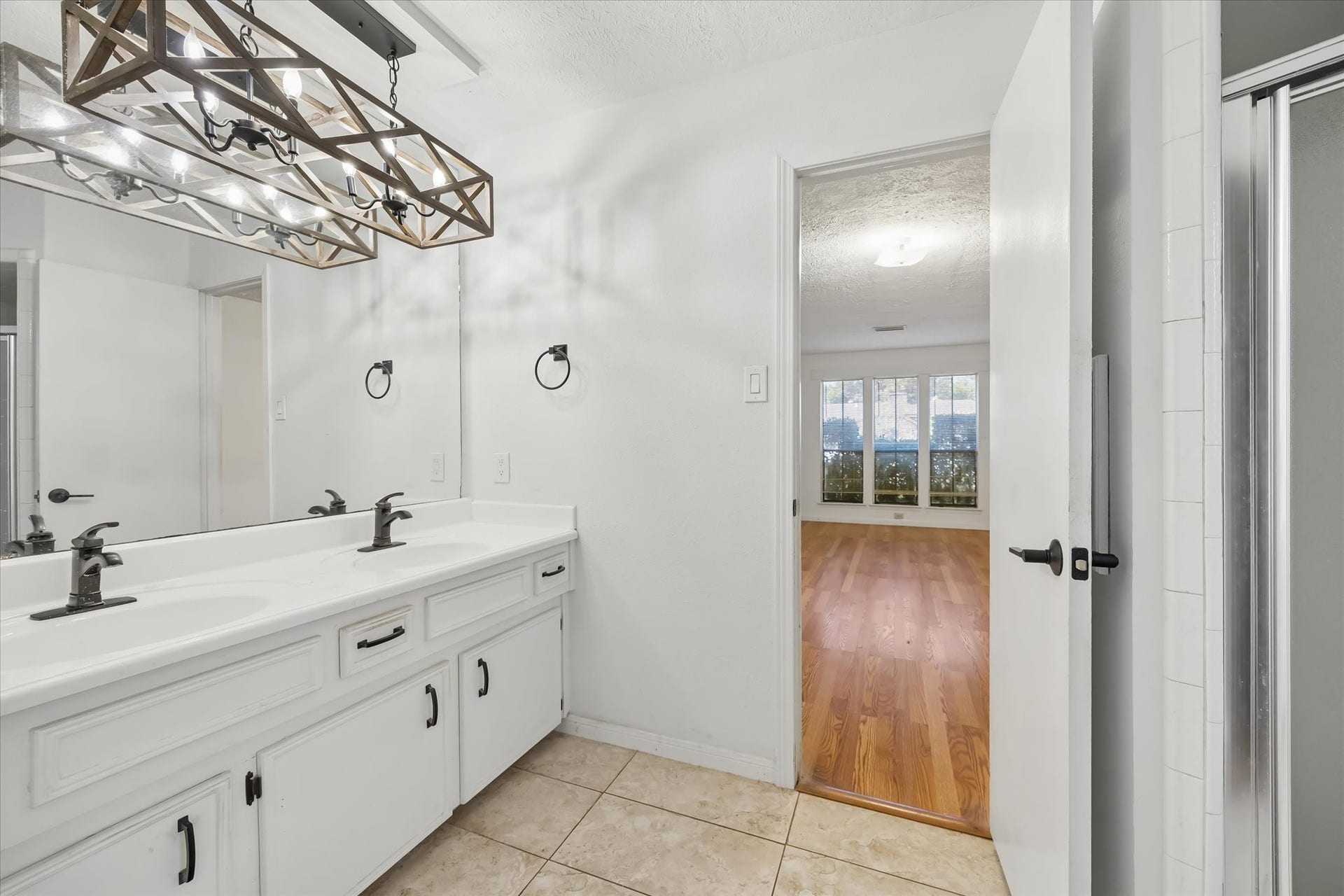 10334 Sageglow Drive, Houston, TX 77089 10334 Sageglow Drive, Houston, TX 77089