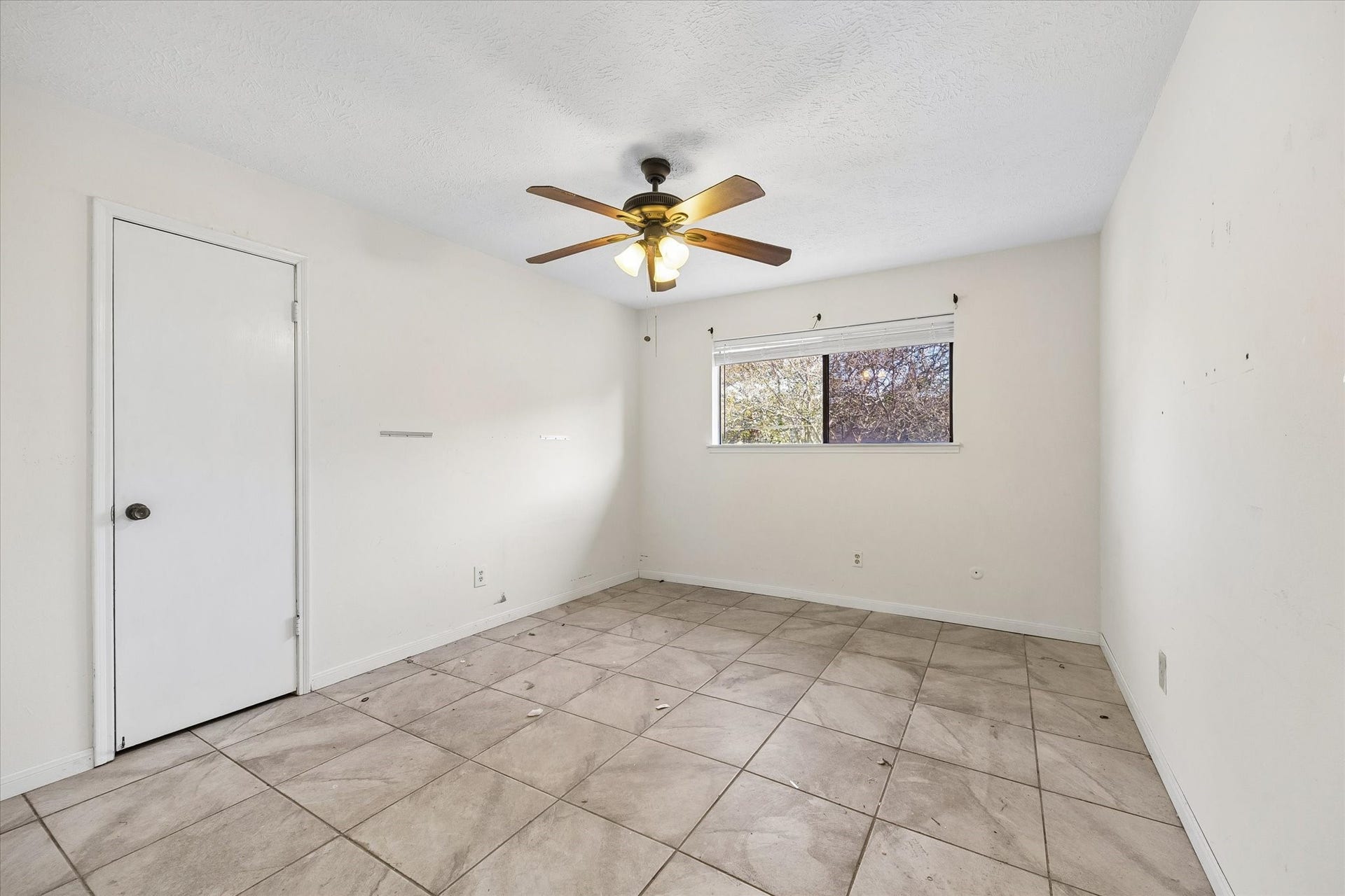 10334 Sageglow Drive, Houston, TX 77089 10334 Sageglow Drive, Houston, TX 77089