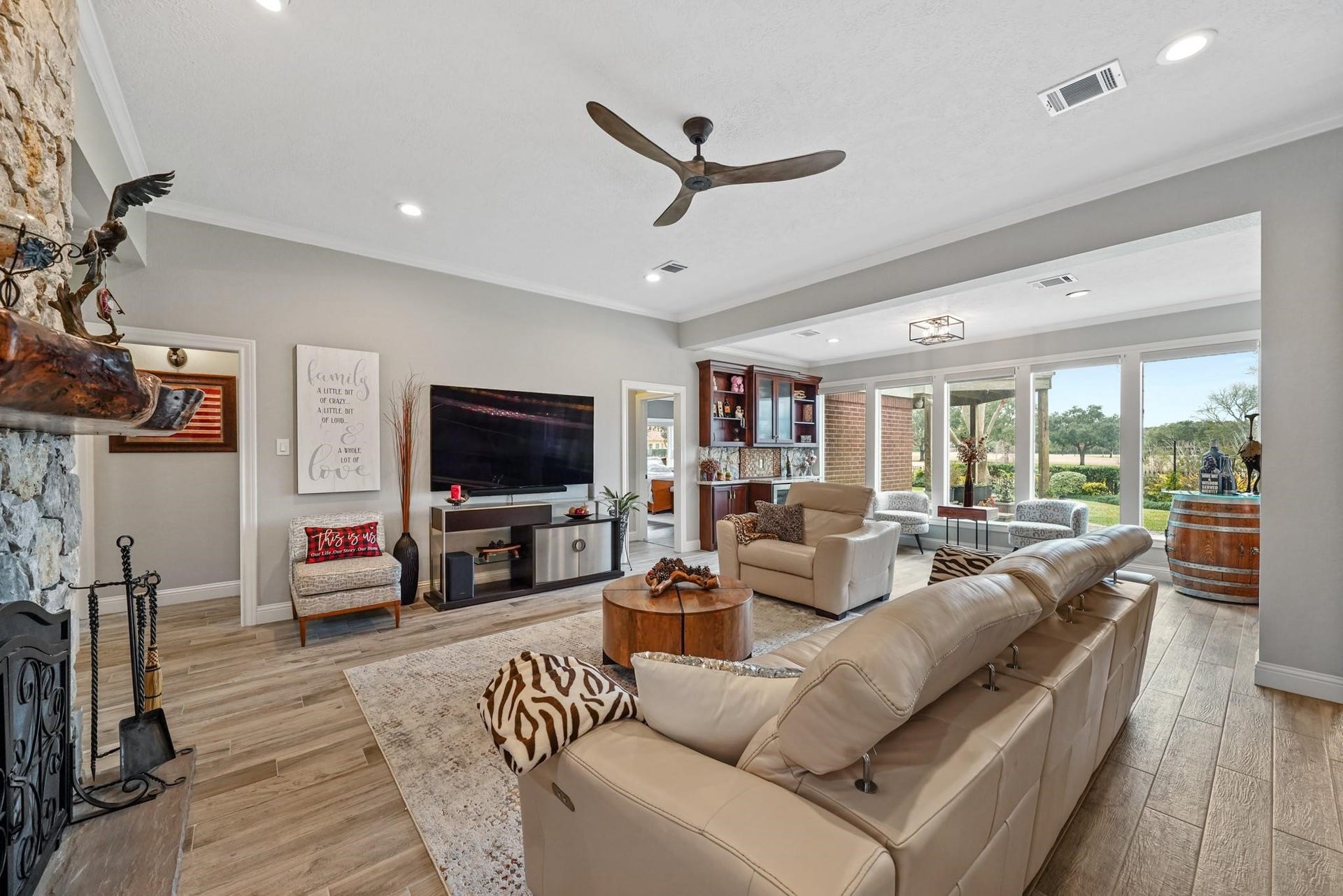 25 The Oval Street, Sugar Land, TX 77479 25 The Oval Street, Sugar Land, TX 77479