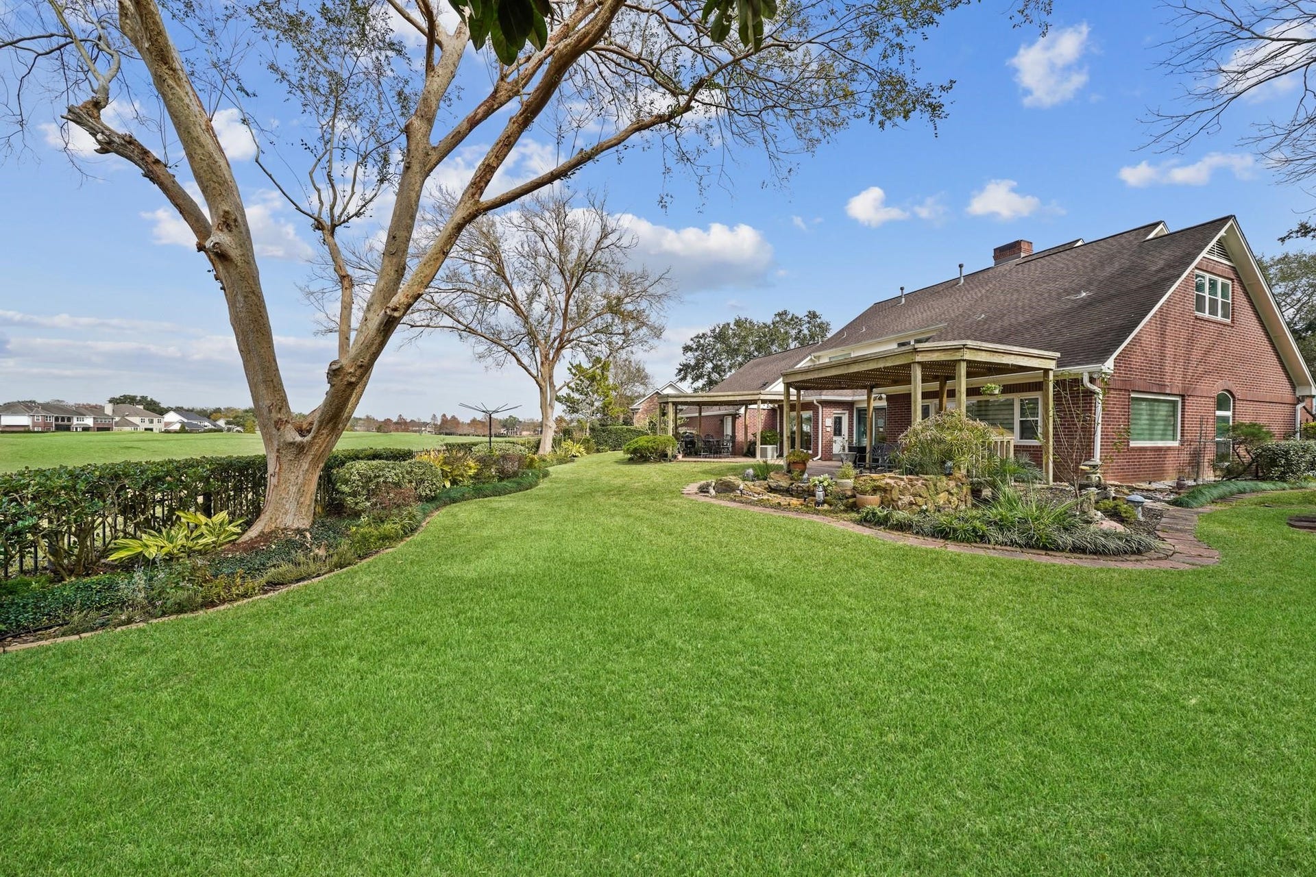 25 The Oval Street, Sugar Land, TX 77479 25 The Oval Street, Sugar Land, TX 77479