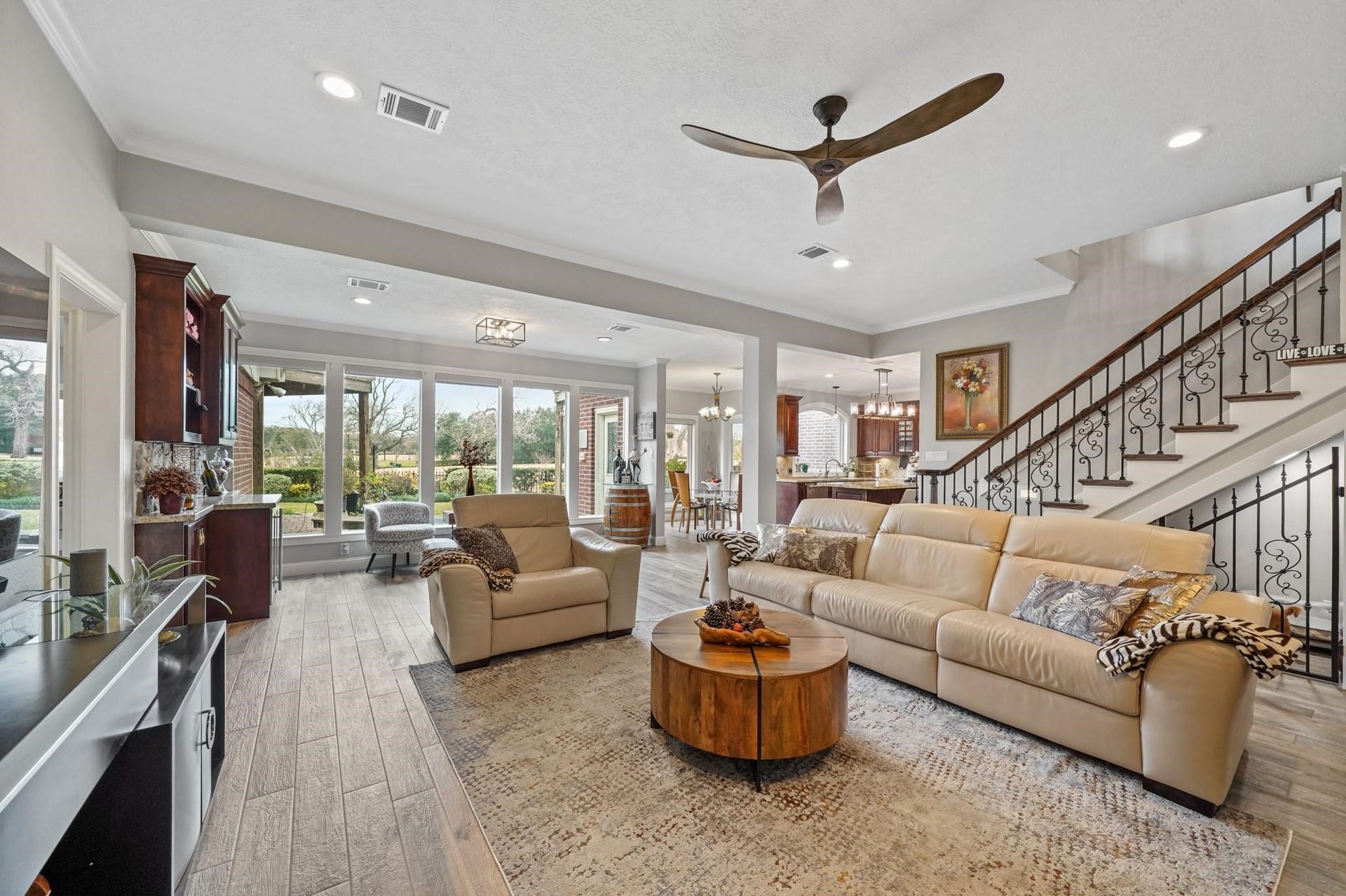 25 The Oval Street, Sugar Land, TX 77479 25 The Oval Street, Sugar Land, TX 77479