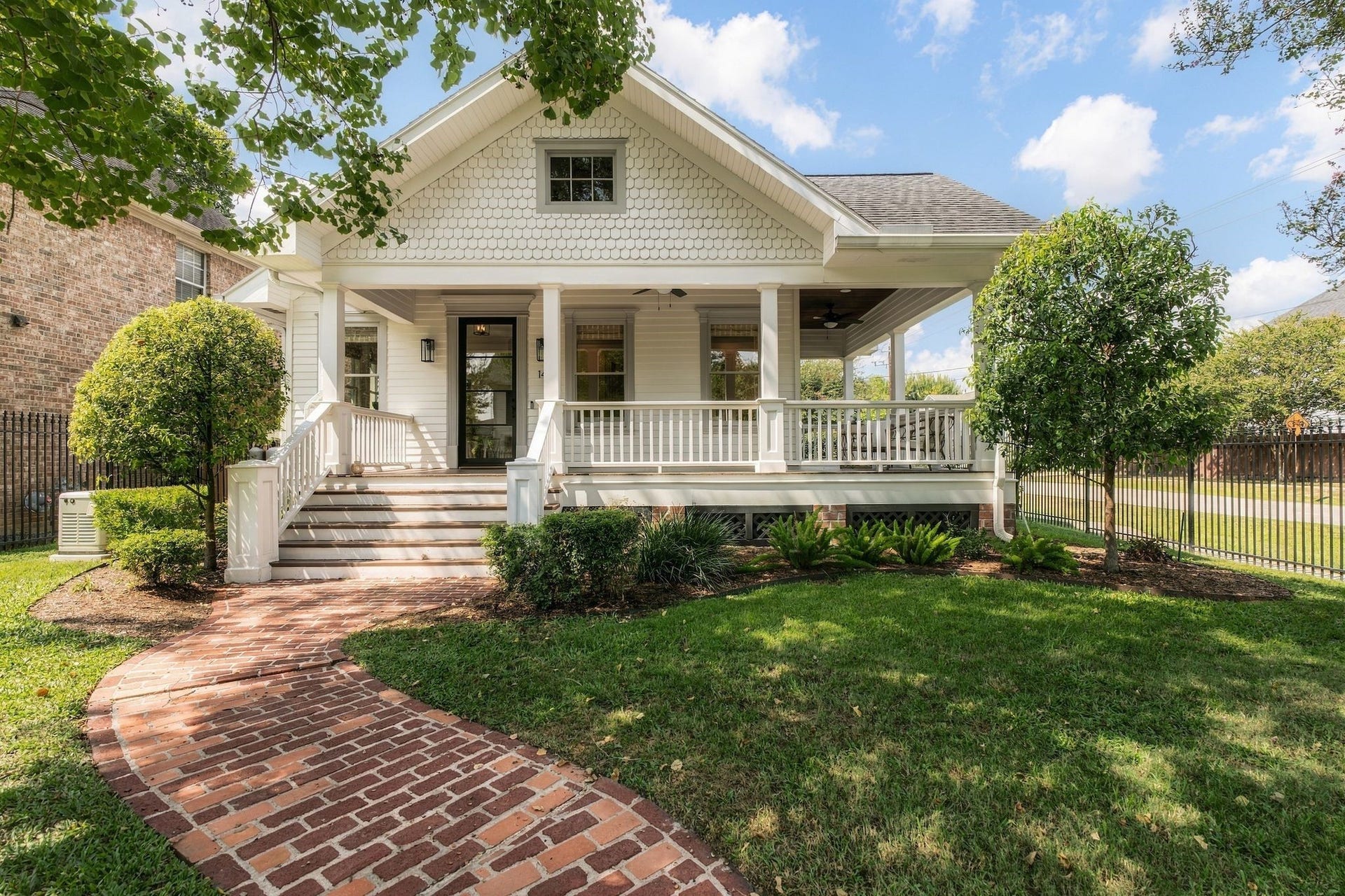 Welcome to 1441 Waverly Street!