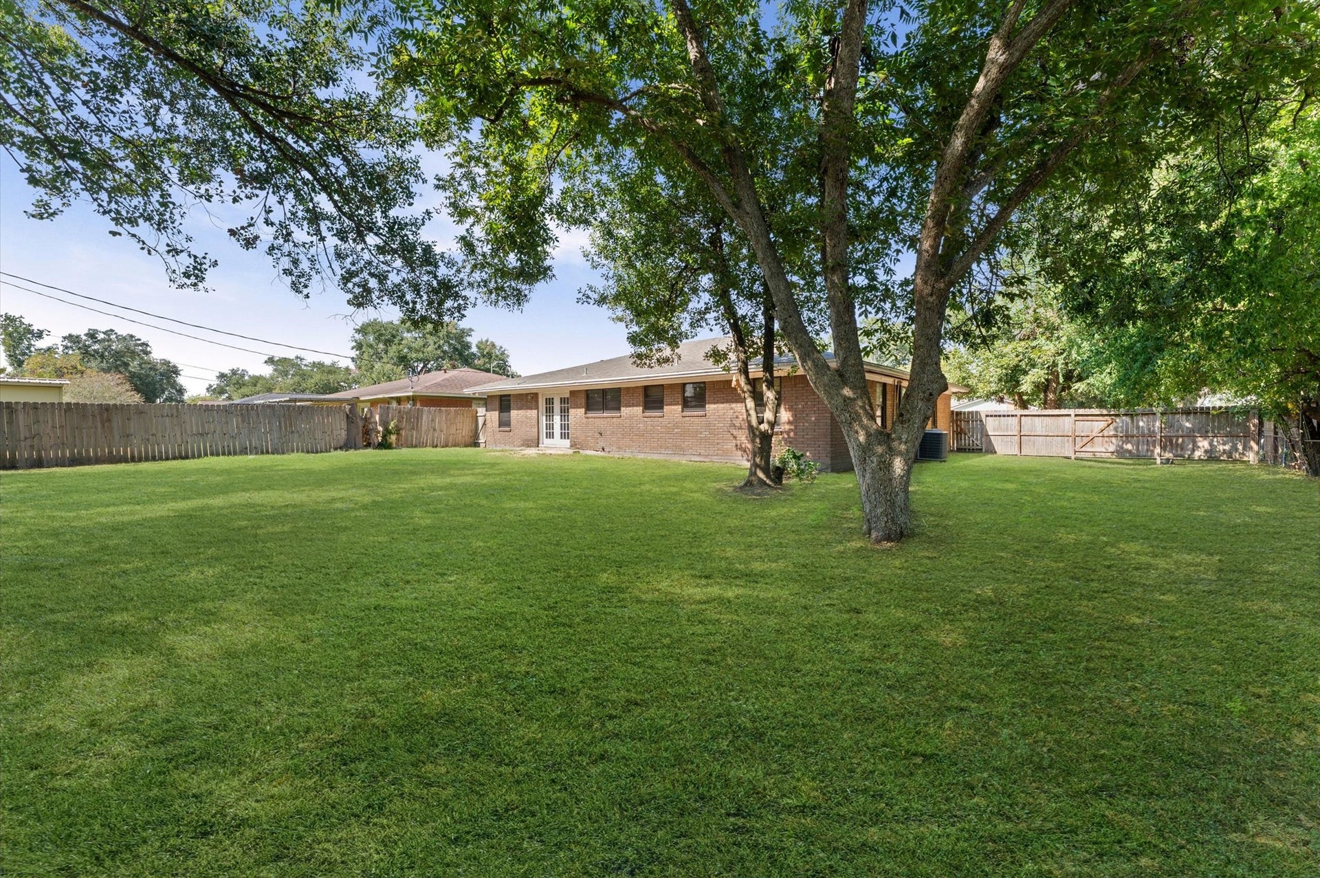 121 Bluebird Lane, Pasadena, TX 77502 121 Bluebird Lane, Pasadena, TX 77502