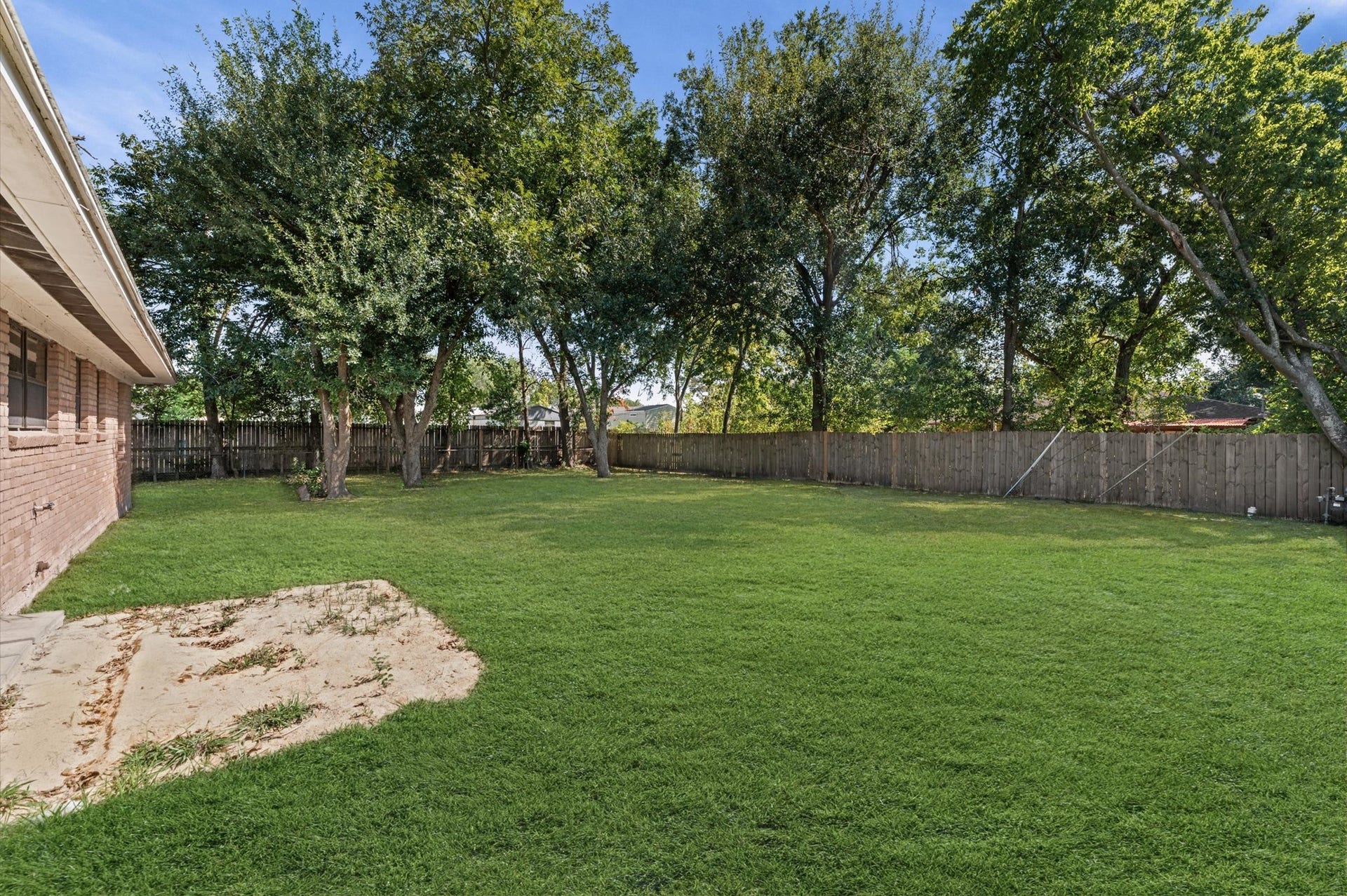 121 Bluebird Lane, Pasadena, TX 77502 121 Bluebird Lane, Pasadena, TX 77502