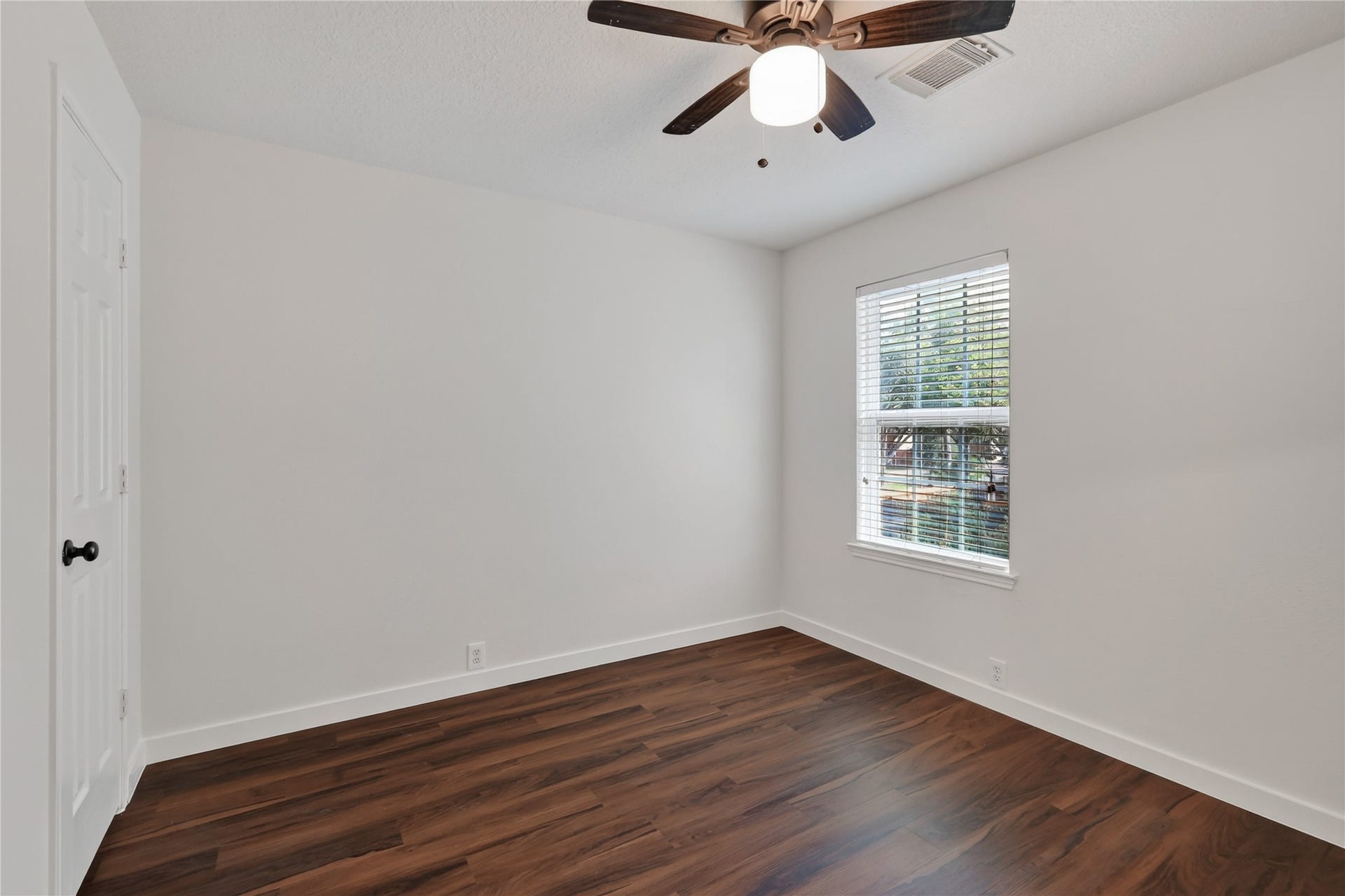 19747 twin canyon court Street, Katy, TX 77450 huge master closet