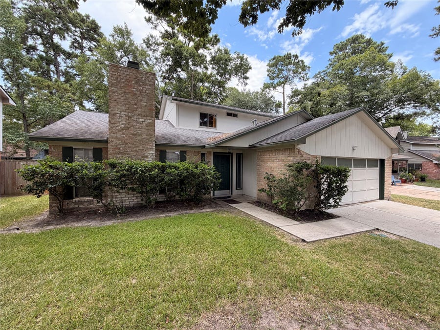 Property photo for 3227 Glade Springs Drive, Houston, TX