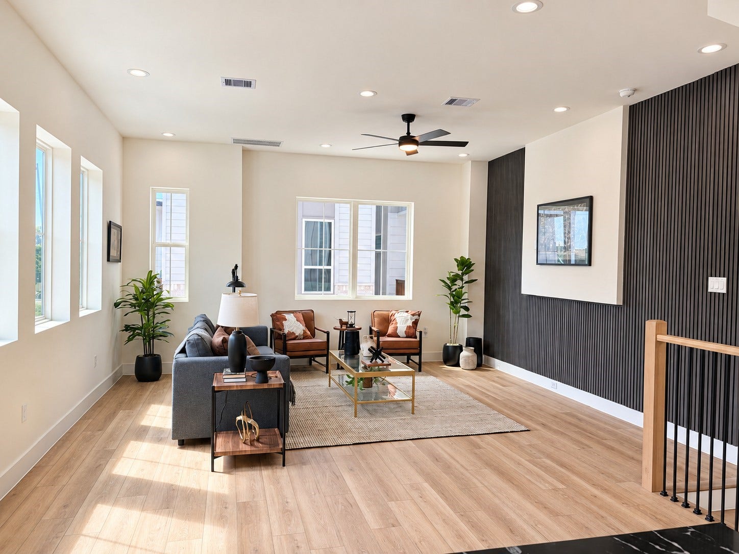 1126 Weiss Street, Houston, TX 77009 Staged living area