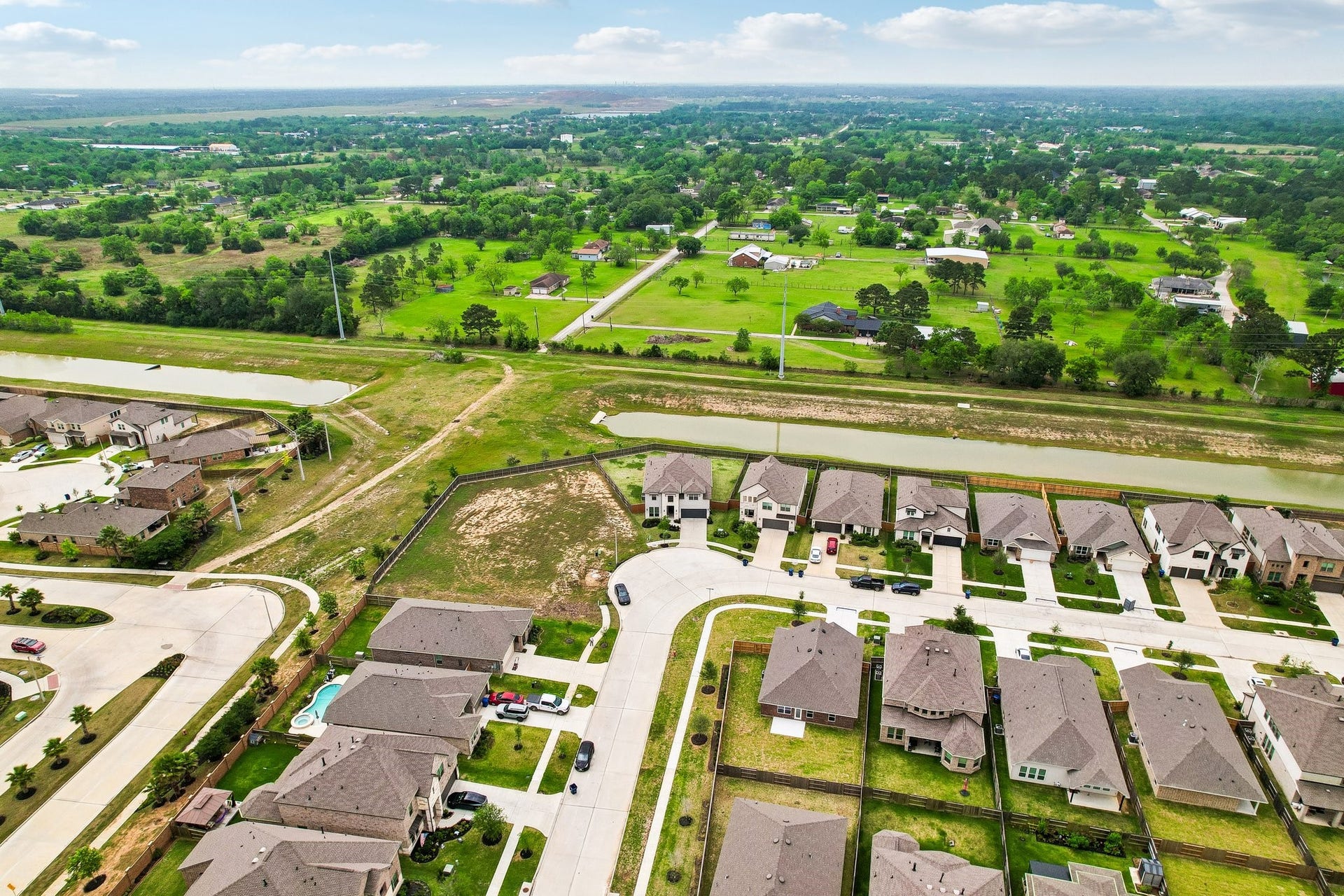 13525 Seneca Lake Drive, Texas City, TX 77568 Aerial view showing no back neighbors