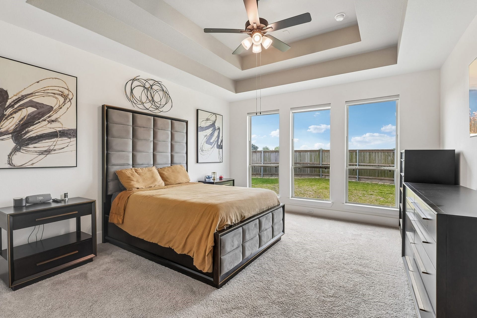 13525 Seneca Lake Drive, Texas City, TX 77568 Primary bedroom featuring tray ceiling