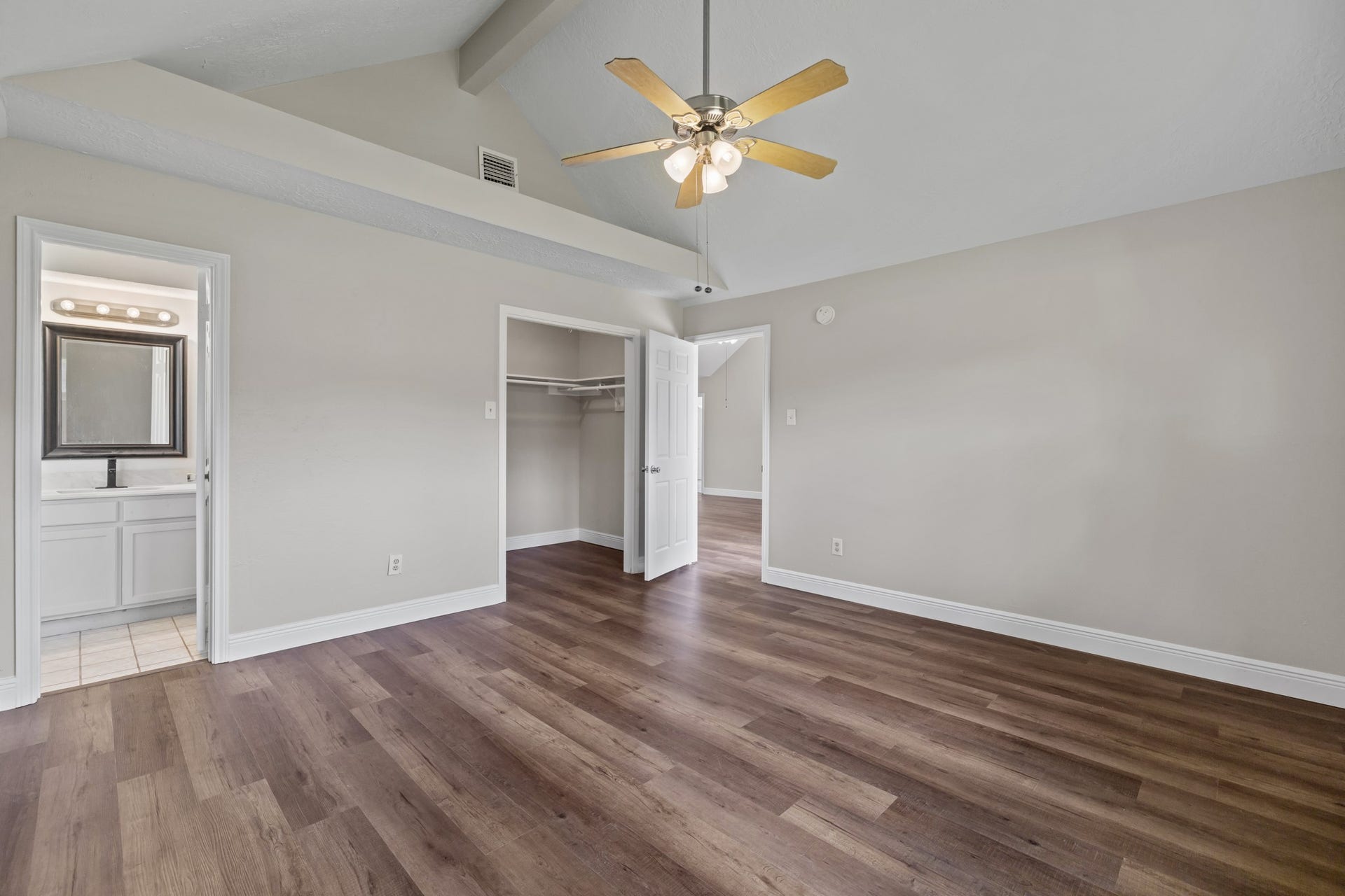 3855 County Road 960, Alvin, TX 77511 3855 County Road 960, Alvin, TX 77511