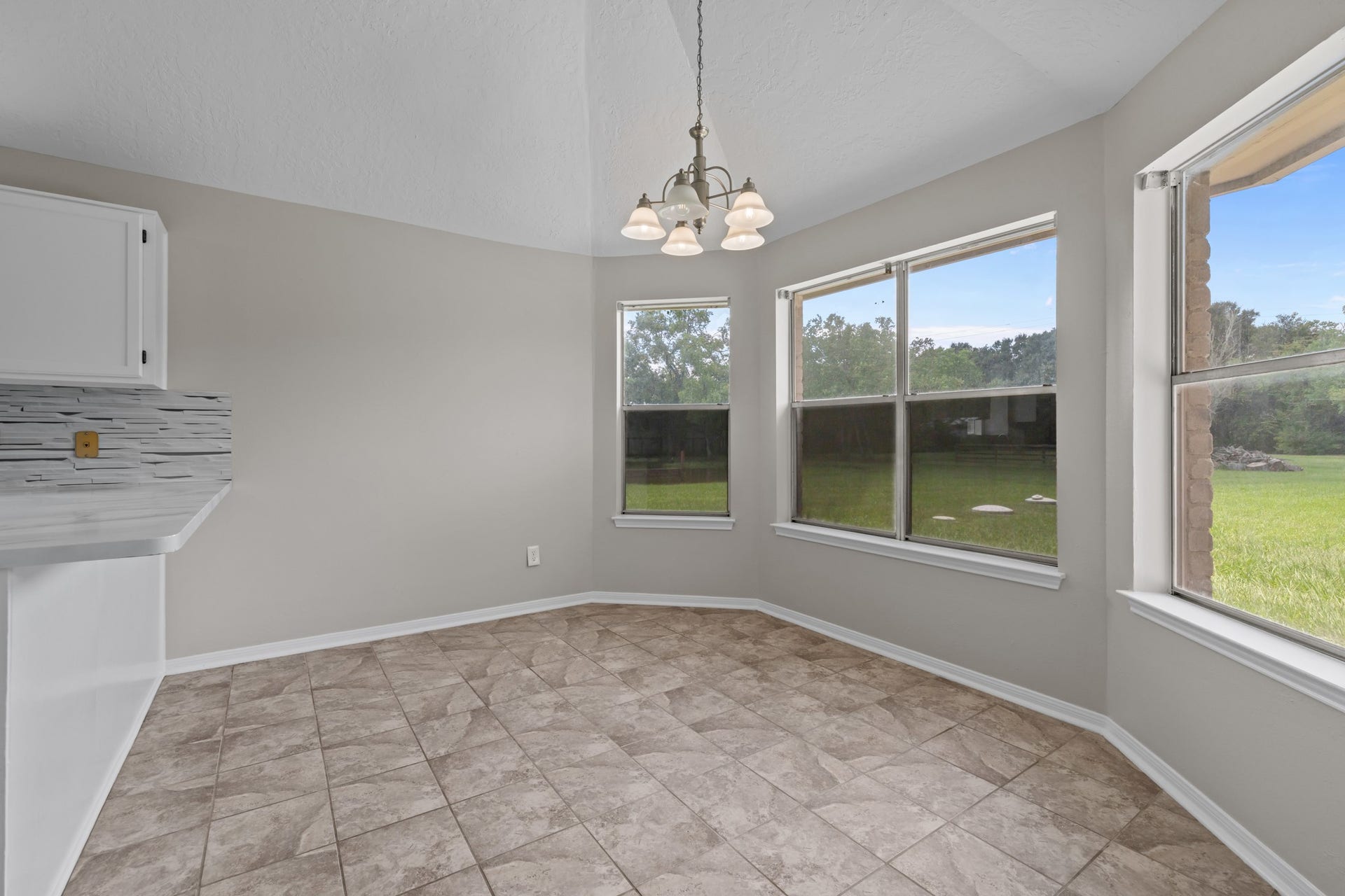 3855 County Road 960, Alvin, TX 77511 3855 County Road 960, Alvin, TX 77511