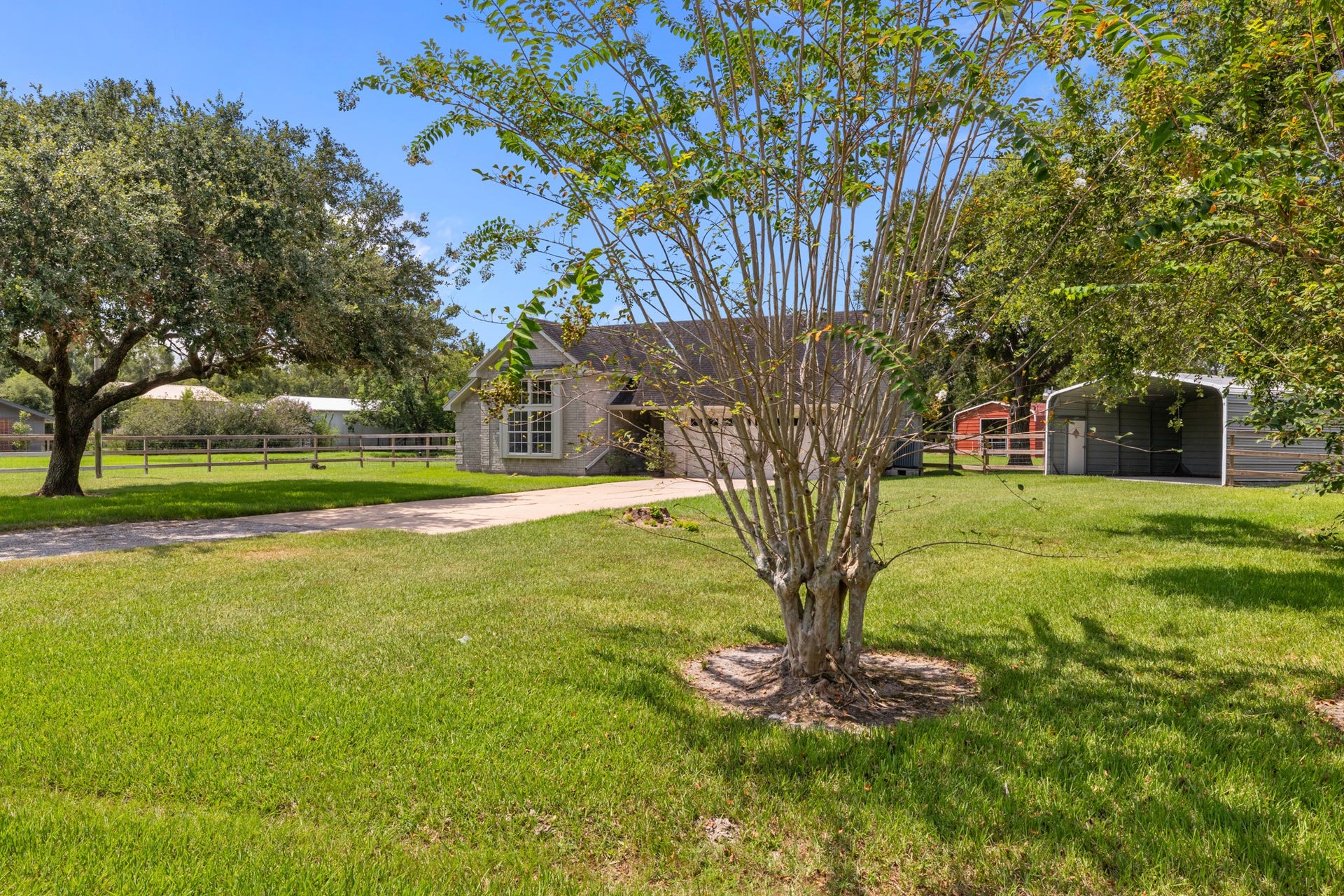 3855 County Road 960, Alvin, TX 77511 3855 County Road 960, Alvin, TX 77511