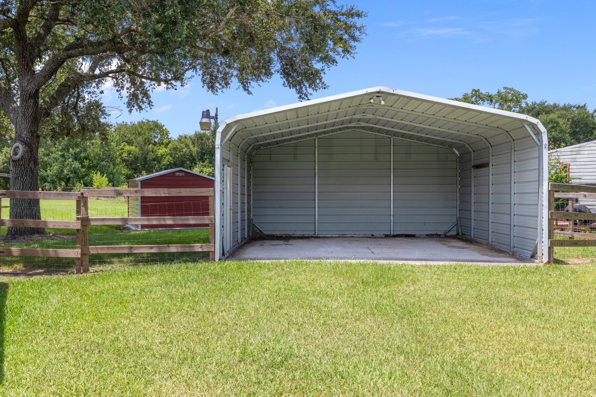 3855 County Road 960, Alvin, TX 77511 3855 County Road 960, Alvin, TX 77511