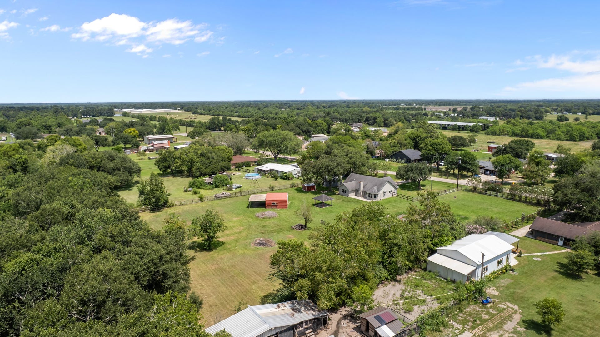 3855 County Road 960, Alvin, TX 77511 3855 County Road 960, Alvin, TX 77511