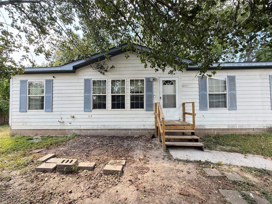 Property photo for 905 Grenshaw Street, #B, Houston, TX