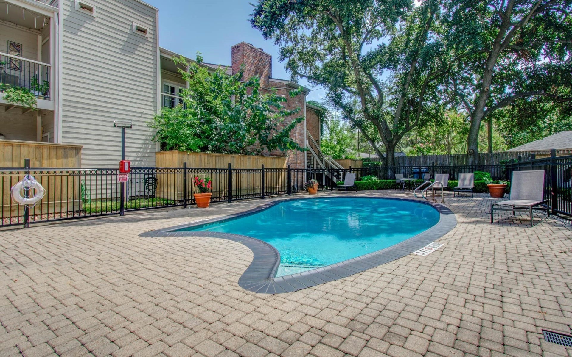 2001 Bering Drive, #3M, Houston, TX 77057