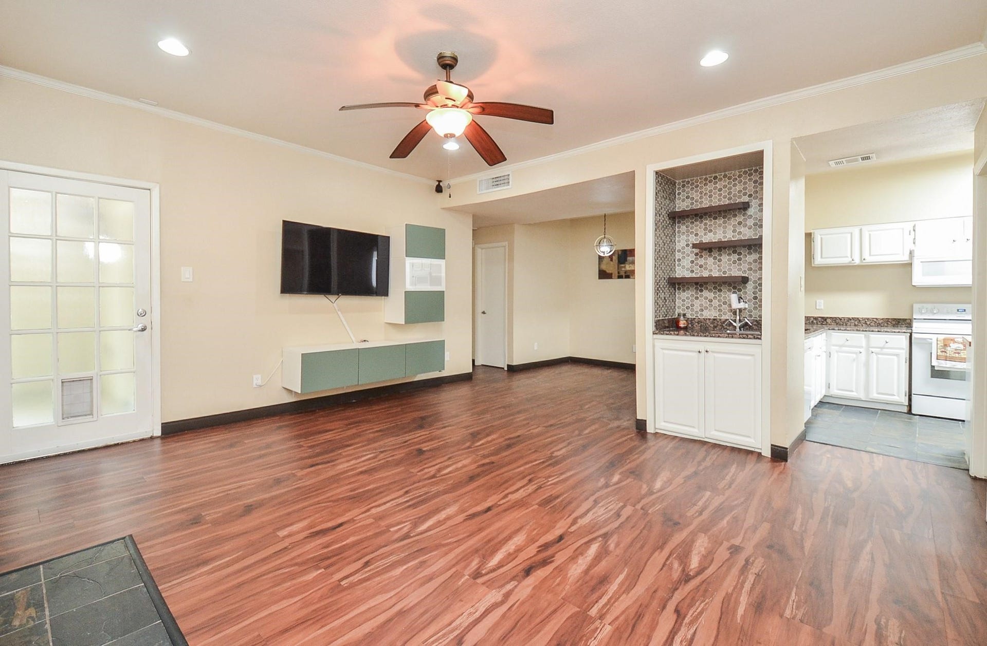 2001 Bering Drive, #3M, Houston, TX 77057