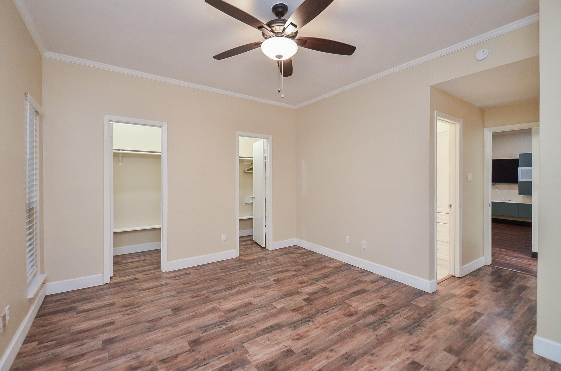 2001 Bering Drive, #3M, Houston, TX 77057