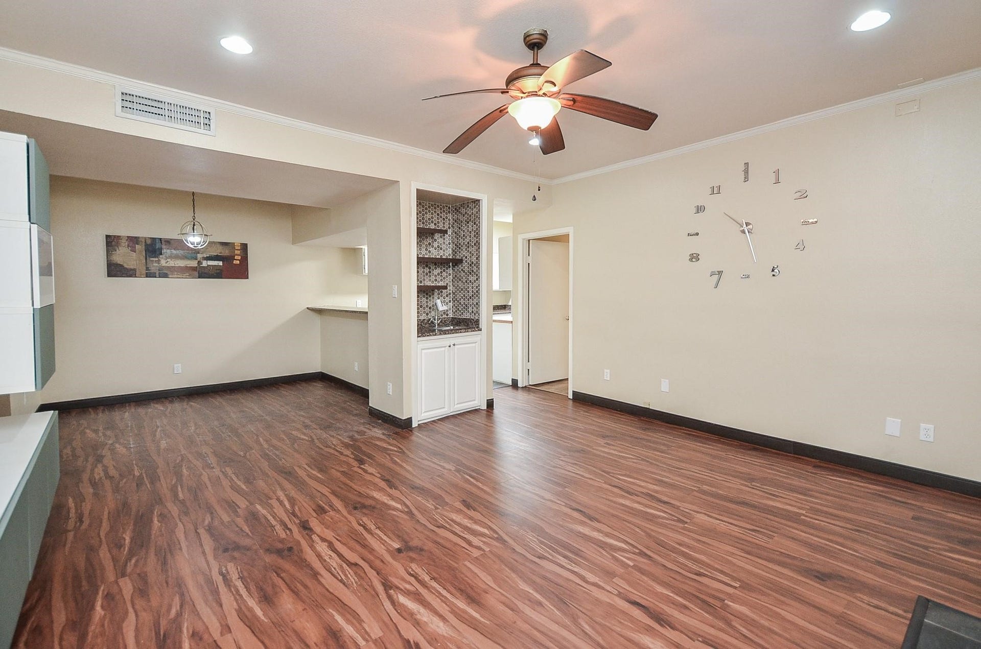 2001 Bering Drive, #3M, Houston, TX 77057