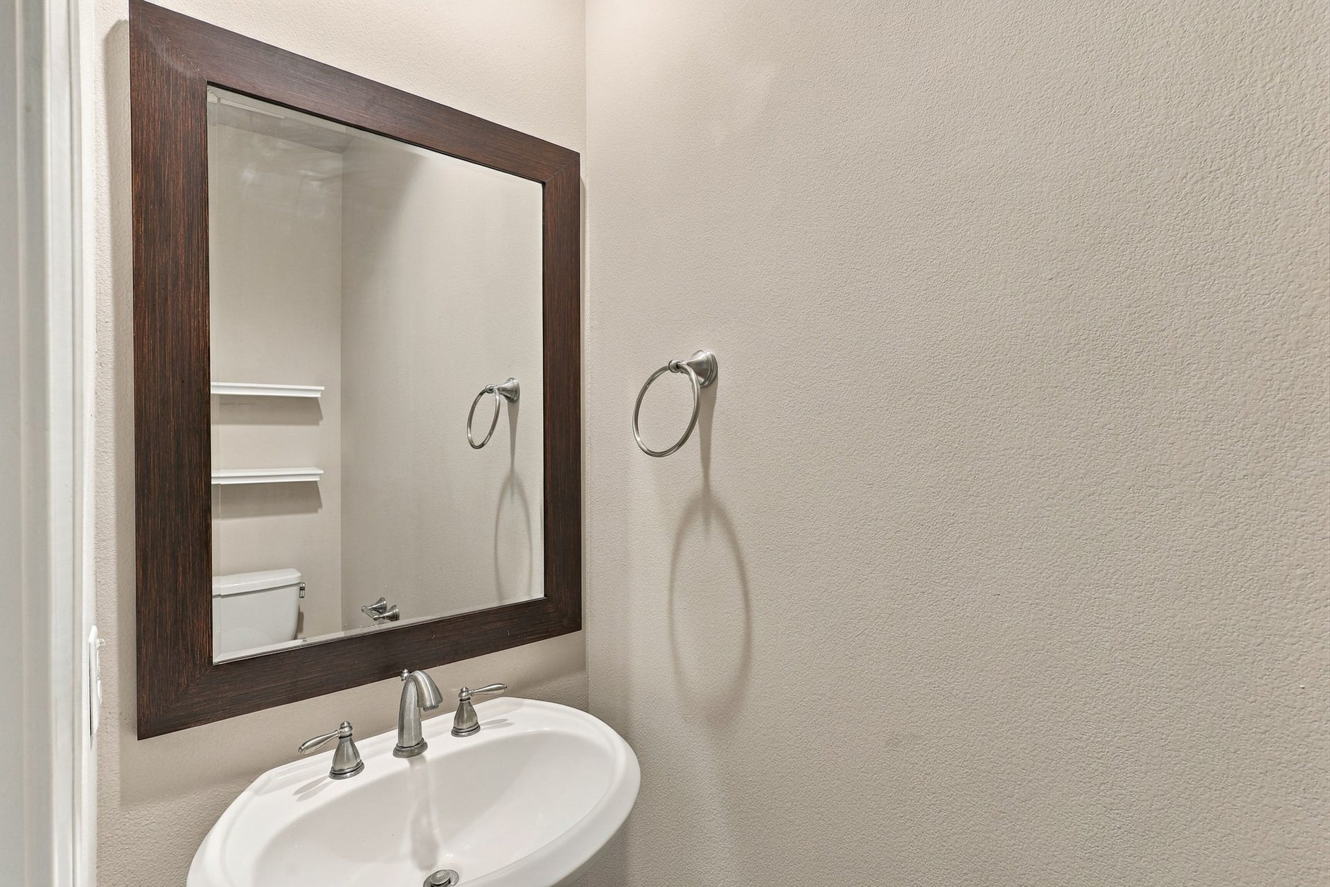 2217 Bastrop Street, Houston, TX 77003 Half bath on second floor living.