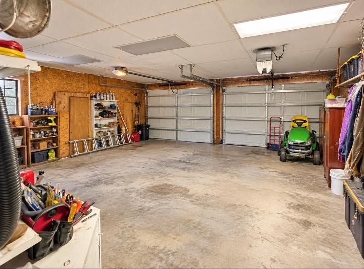 1000 Grove Street, Angleton, TX 77515