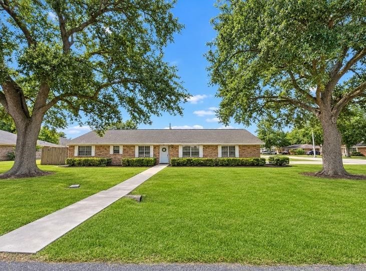Property photo for 1000 Grove Street, Angleton, TX