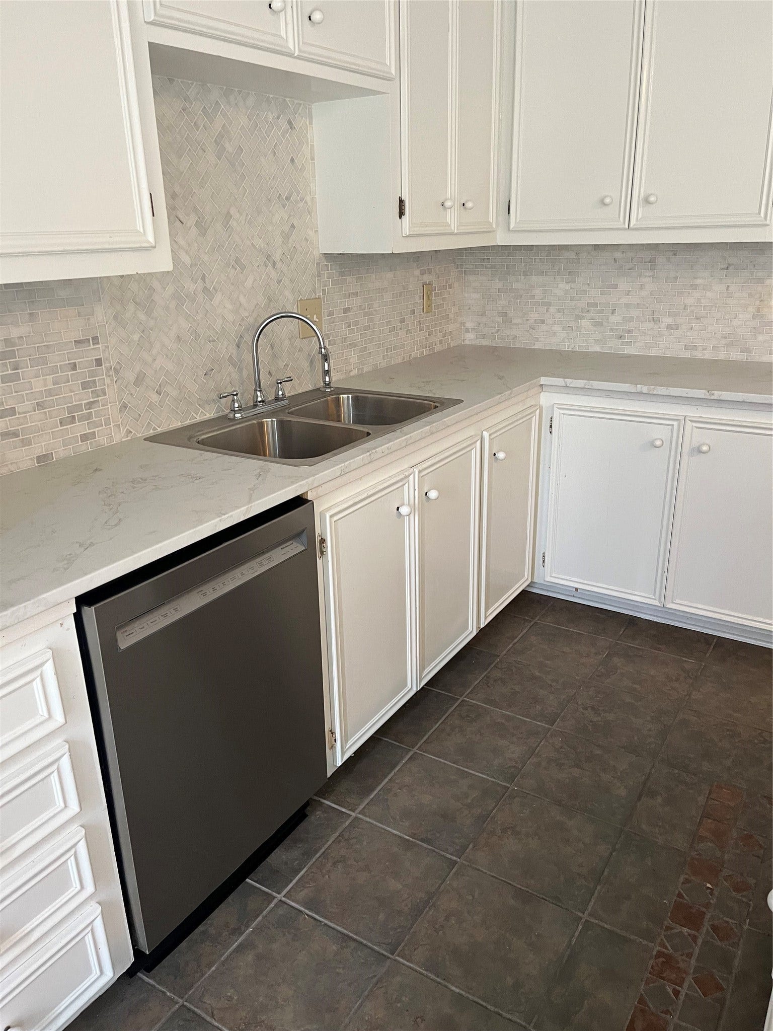 8011 Fresno Drive, Houston, TX 77083 Kitchen