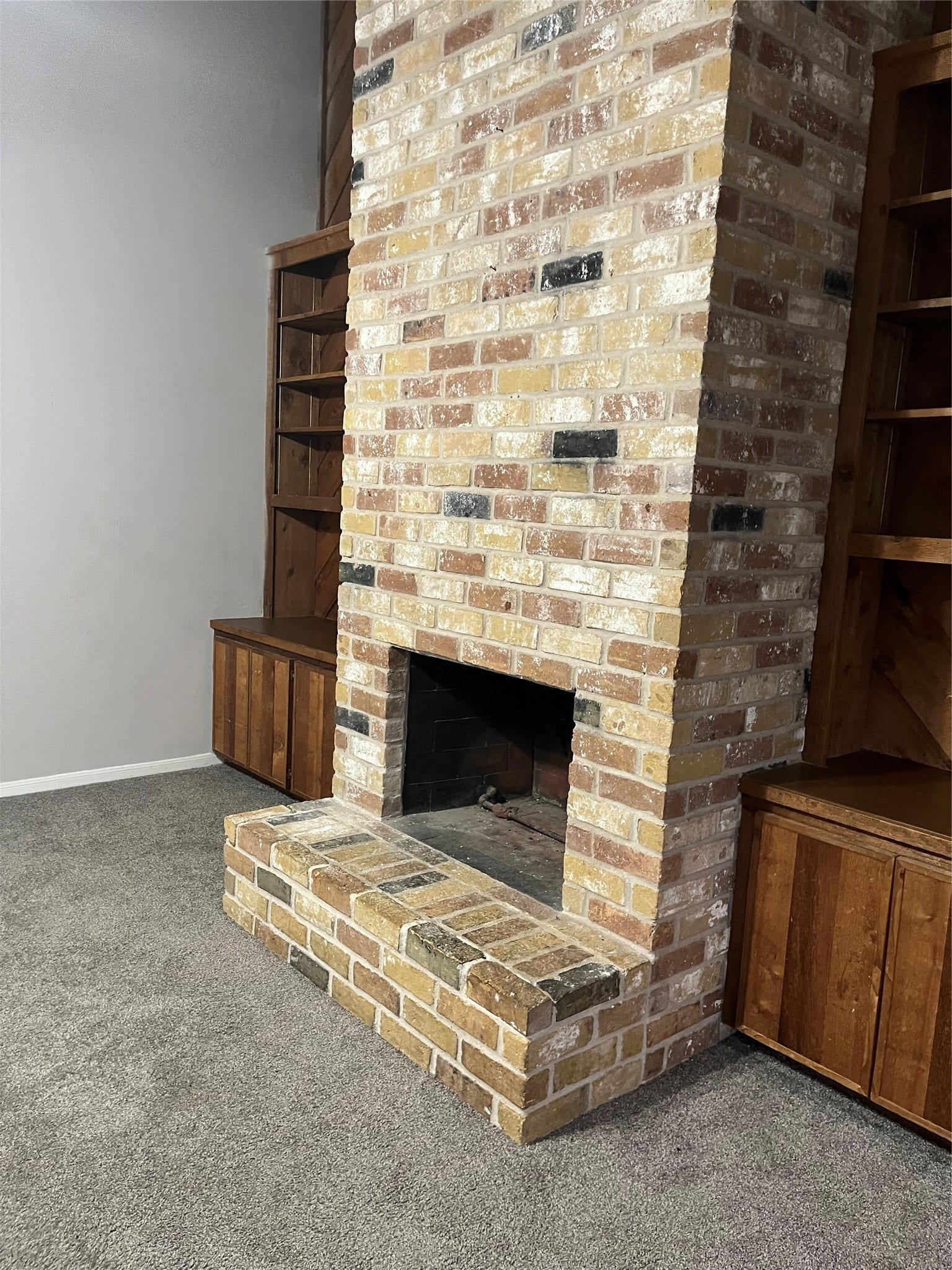 8011 Fresno Drive, Houston, TX 77083 Living Room