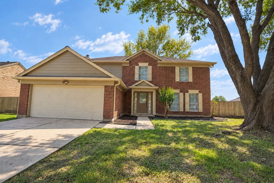 Property photo for 5006 Spring Branch Drive, Pearland, TX