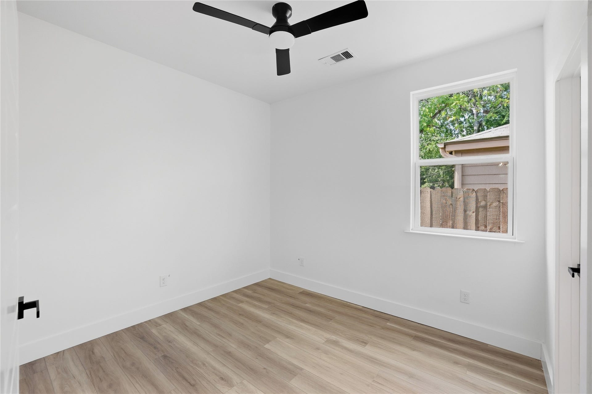 250 Georgia Street, #A, Houston, TX 77029 250 Georgia Street, #A, Houston, TX 77029