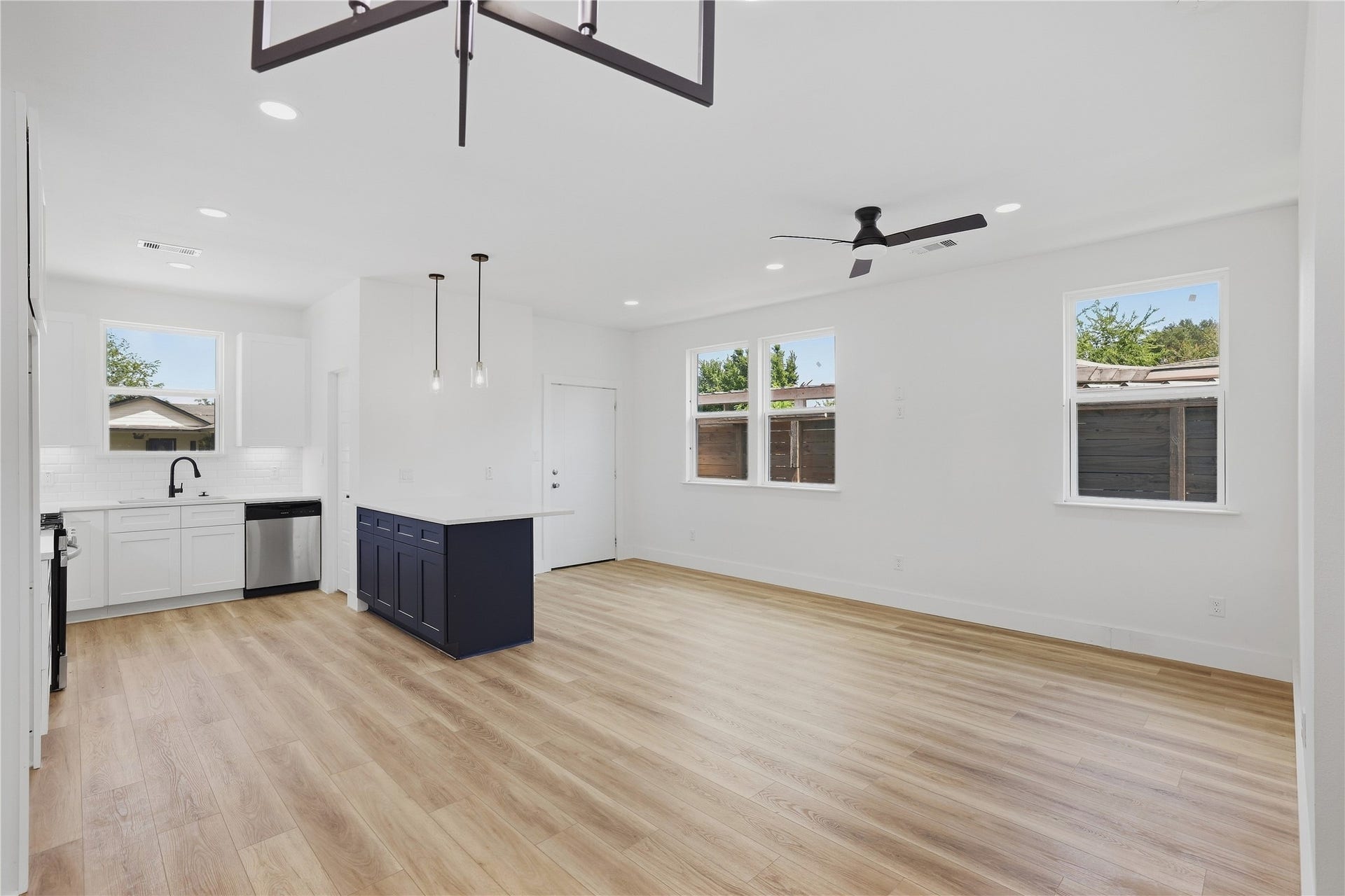 250 Georgia Street, #A, Houston, TX 77029 250 Georgia Street, #A, Houston, TX 77029