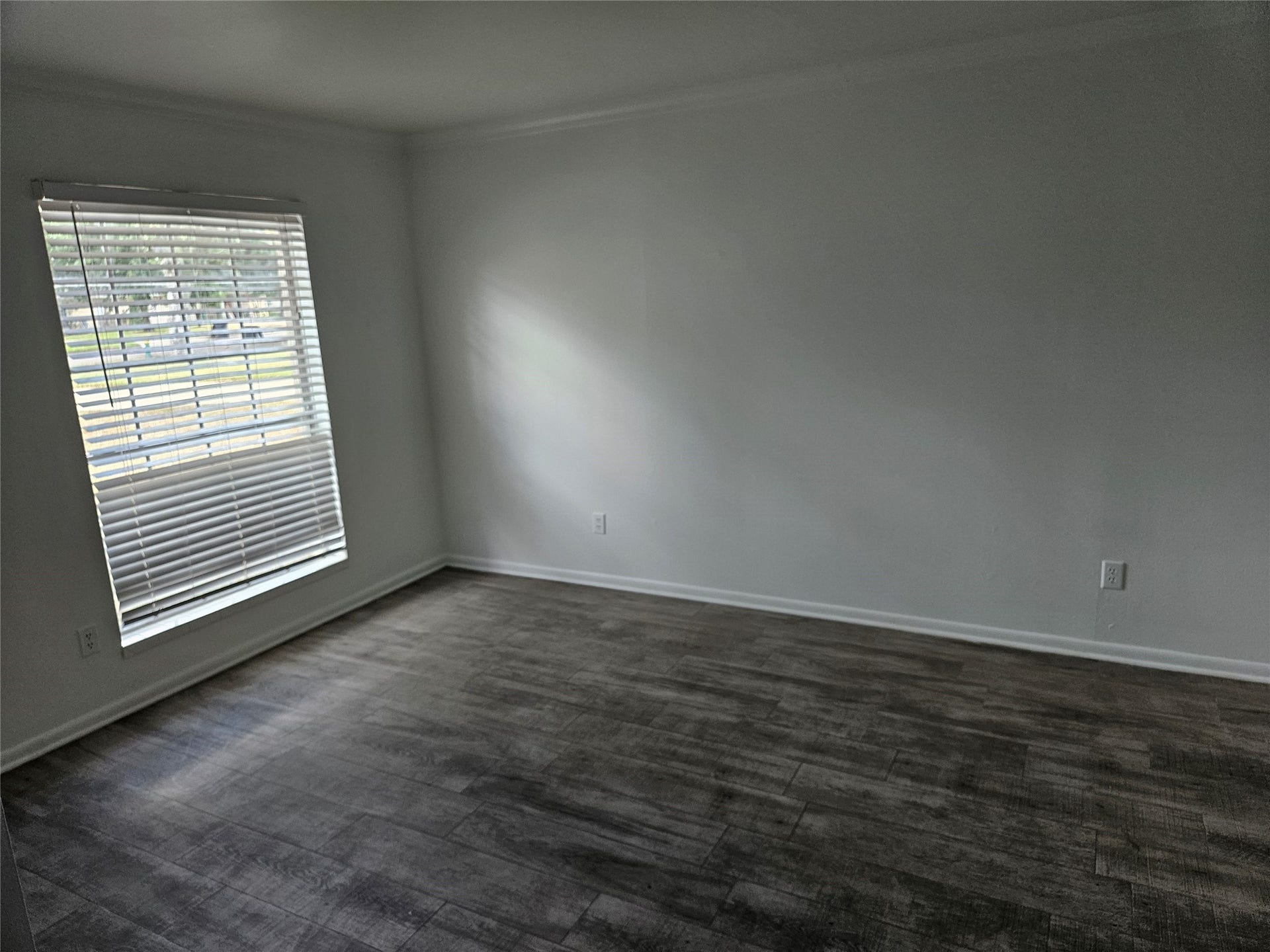 1335 Peach Spring Drive, Houston, TX 77088 Sunroom