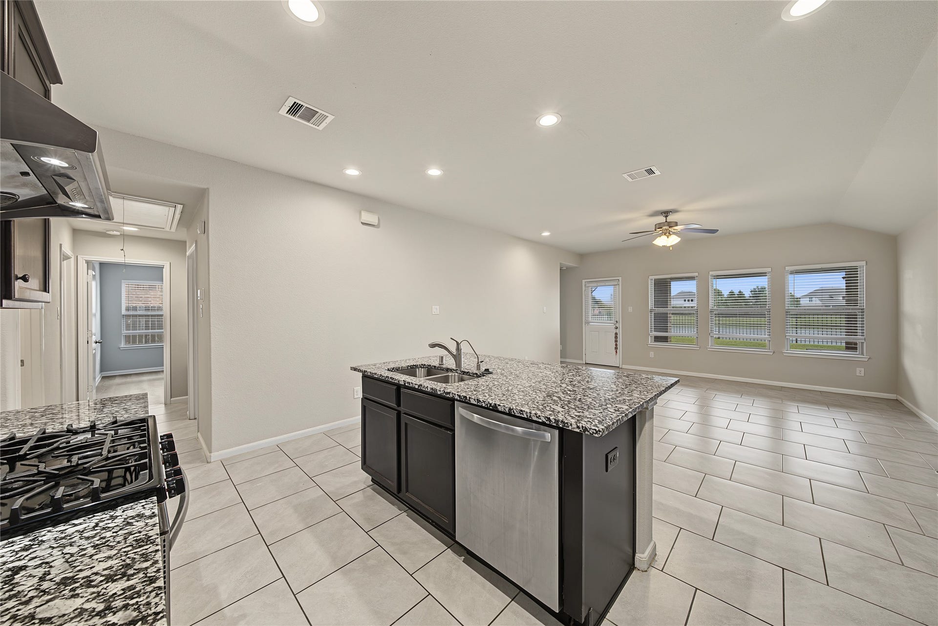 8807 Jamison Drive, Rosenberg, TX 77469 8807 Jamison Drive, Rosenberg, TX 77469