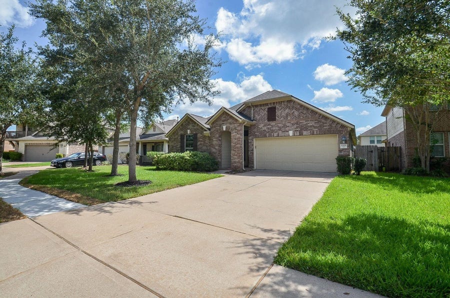 Property photo for 5205 Kendall Glen Court, Rosharon, TX