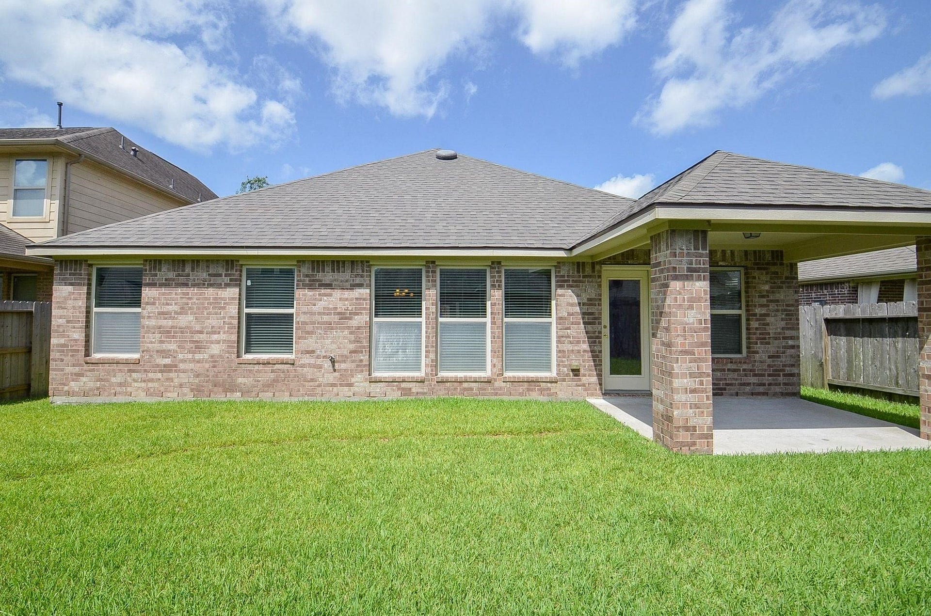 5205 Kendall Glen Court, Rosharon, TX 77583