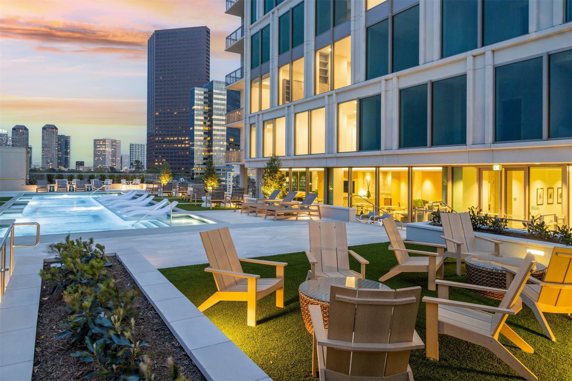 5656 San Felipe Street, #606, Houston, TX 77056 Cabanas, lounge chairs and turf areas run throughout the massive pool deck level.