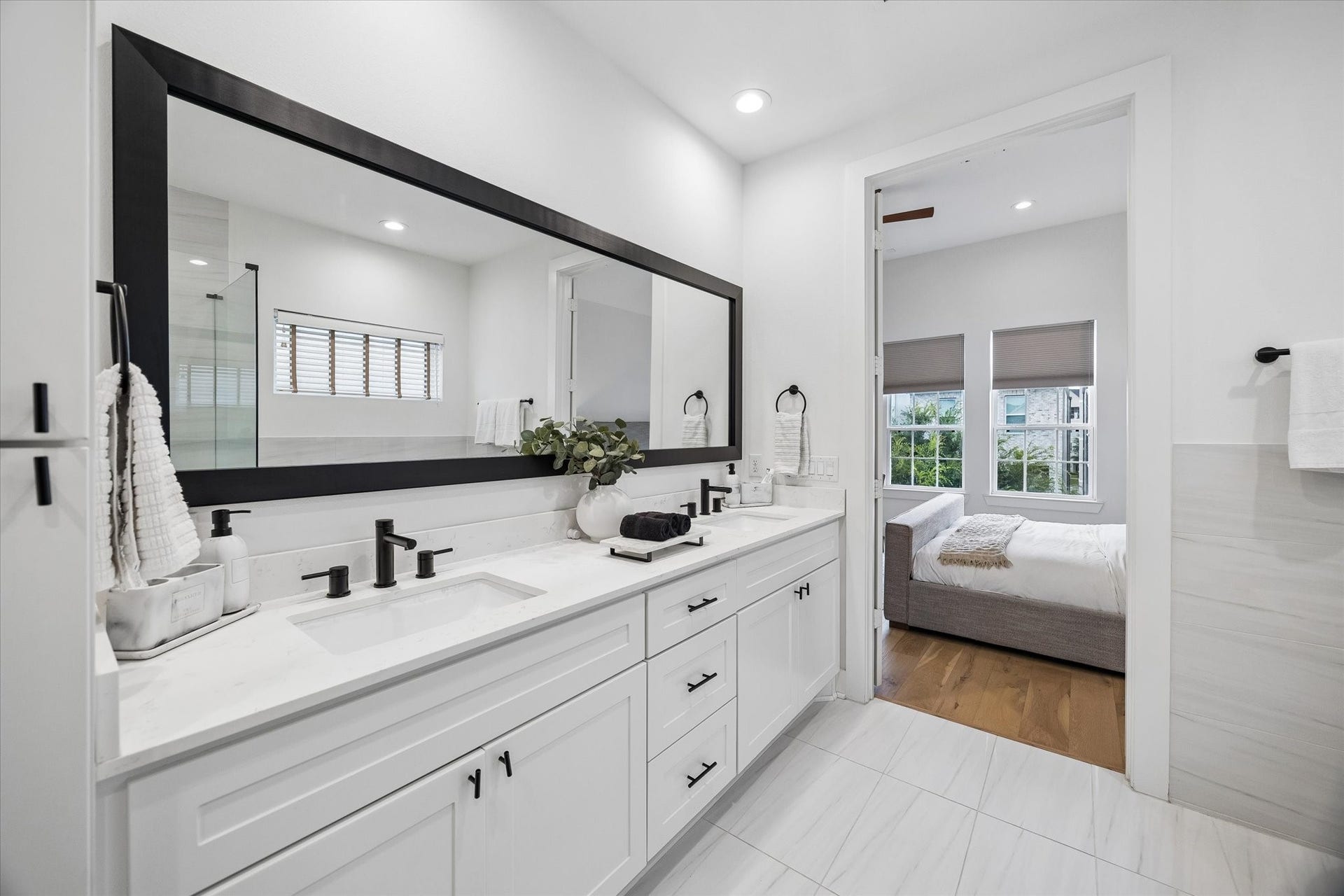 956 Dunleigh Meadows Lane, Houston, TX 77055 956 Dunleigh Meadows Lane, Houston, TX 77055