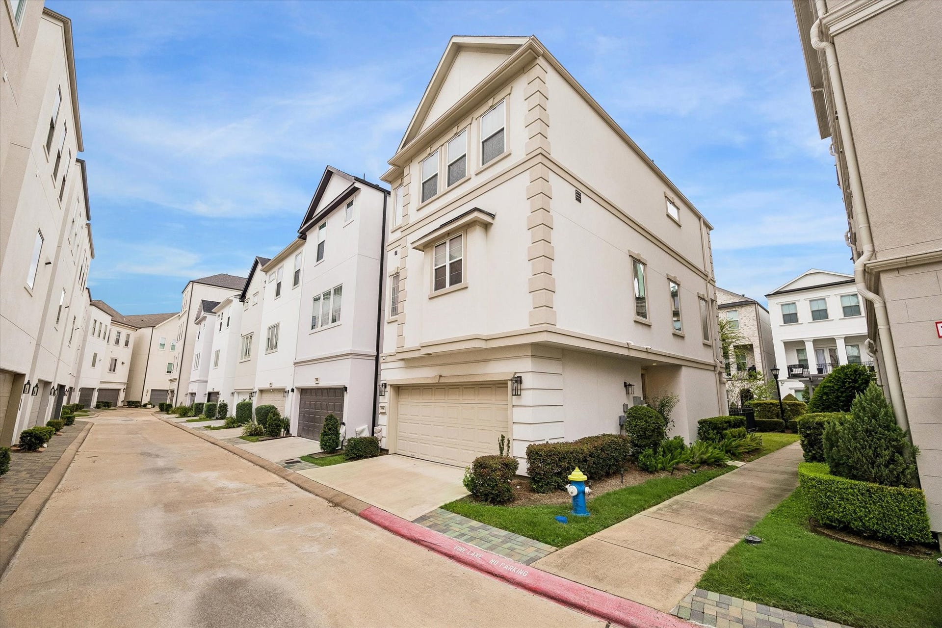 956 Dunleigh Meadows Lane, Houston, TX 77055 956 Dunleigh Meadows Lane, Houston, TX 77055