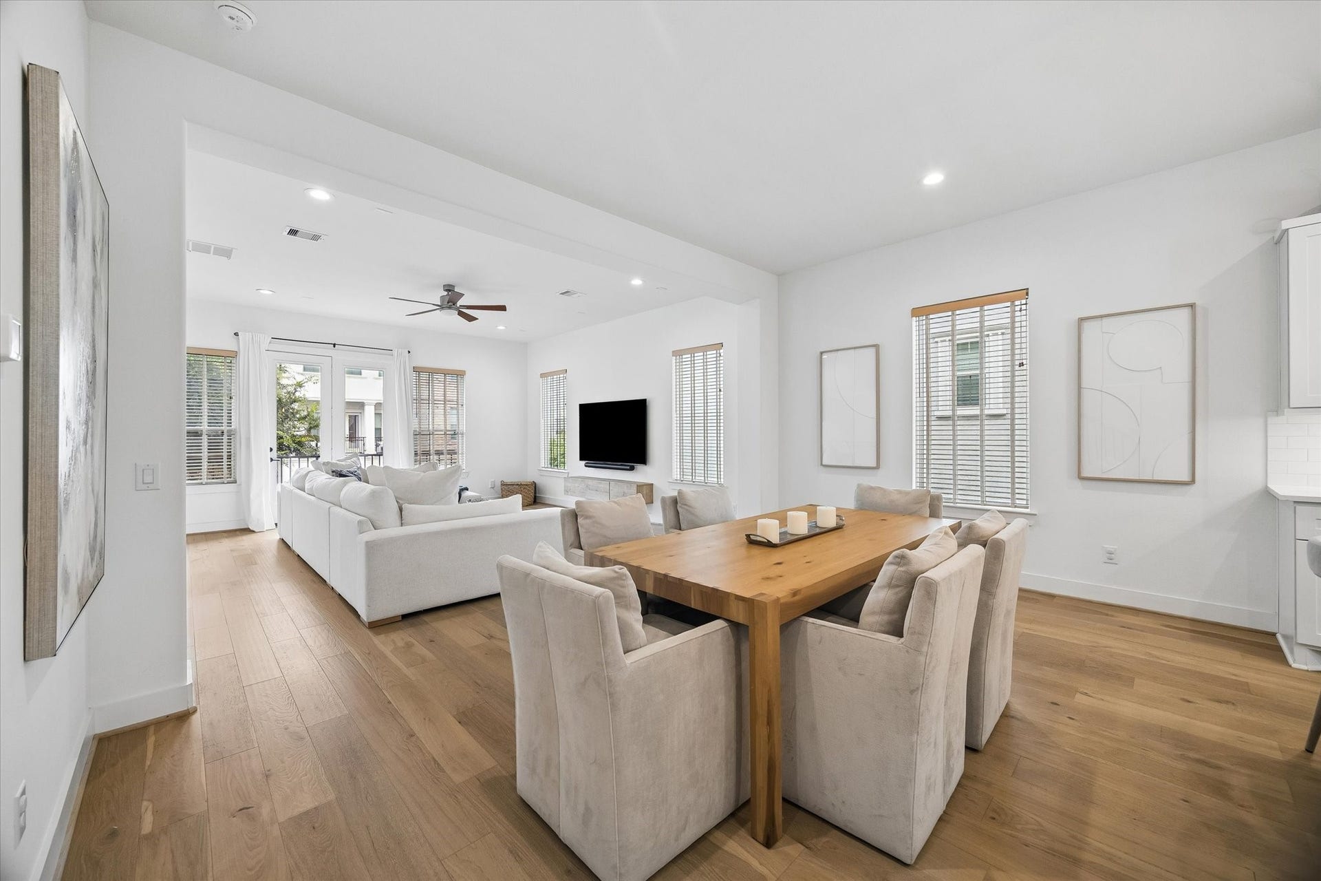 956 Dunleigh Meadows Lane, Houston, TX 77055 956 Dunleigh Meadows Lane, Houston, TX 77055