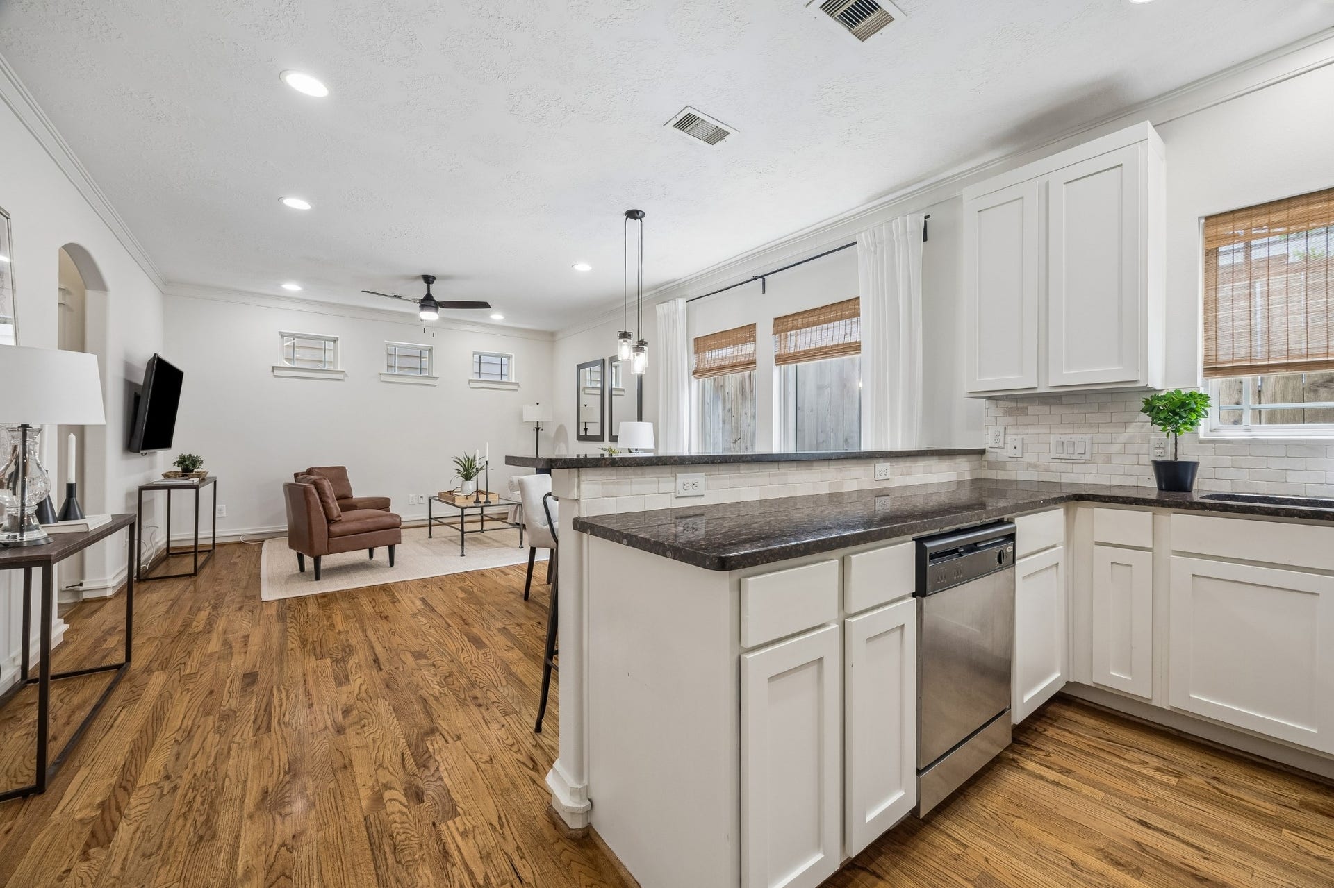 5924 Petty Street, #3C, Houston, TX 77007