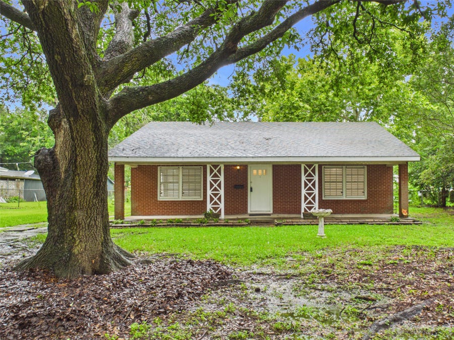 Property photo for 2610 S Crockett Street, La Marque, TX