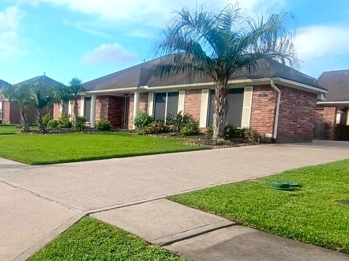 Property photo for 410 Scarlet Sage Drive, League City, TX