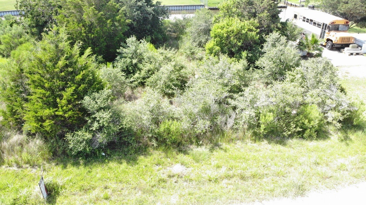 O Schlitz, Hitchcock, TX 77563 O Schlitz, Hitchcock, TX 77563