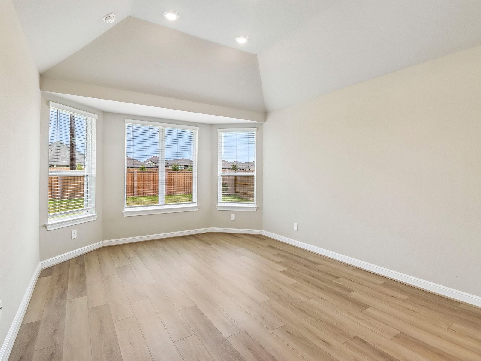 17763 Mill Manor Drive, Montgomery, TX 77316