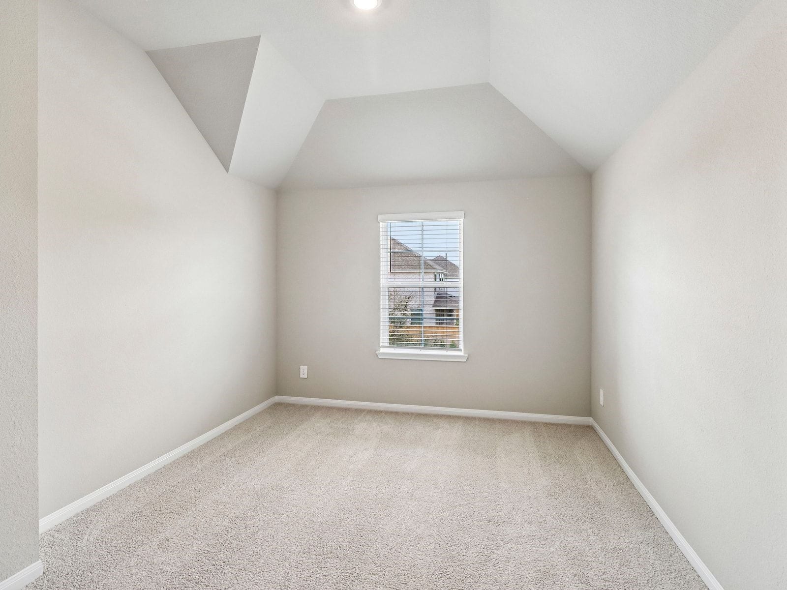 17763 Mill Manor Drive, Montgomery, TX 77316